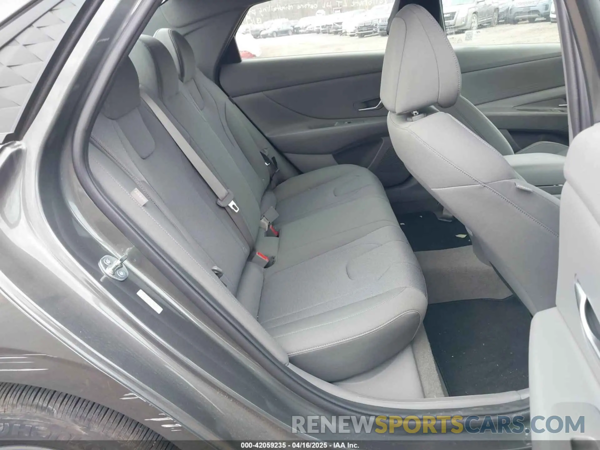 8 Фотография поврежденного автомобиля KMHLL4DG3RU784050 HYUNDAI ELANTRA 2024