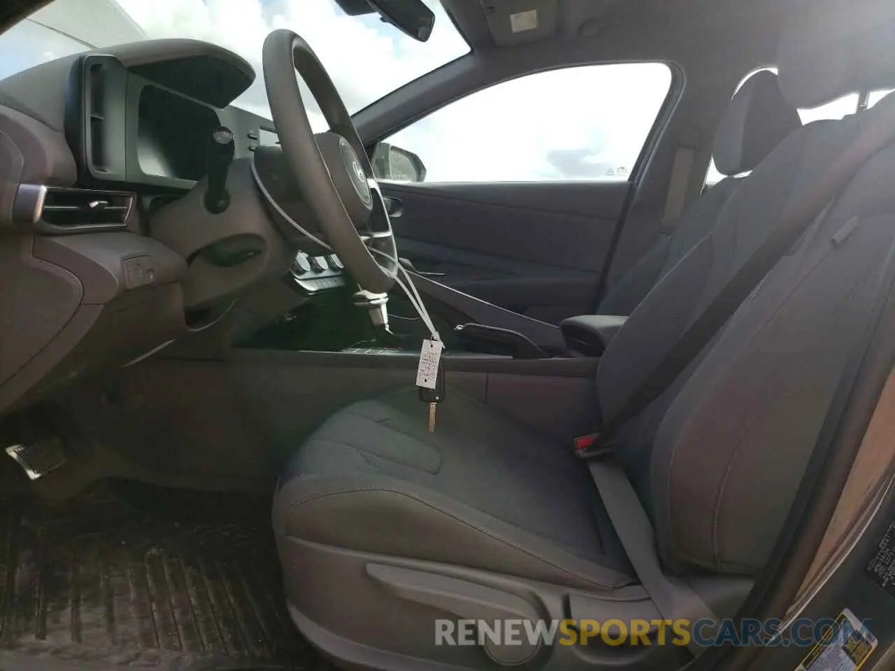 7 Photograph of a damaged car KMHLL4DG3RU794576 HYUNDAI ELANTRA 2024