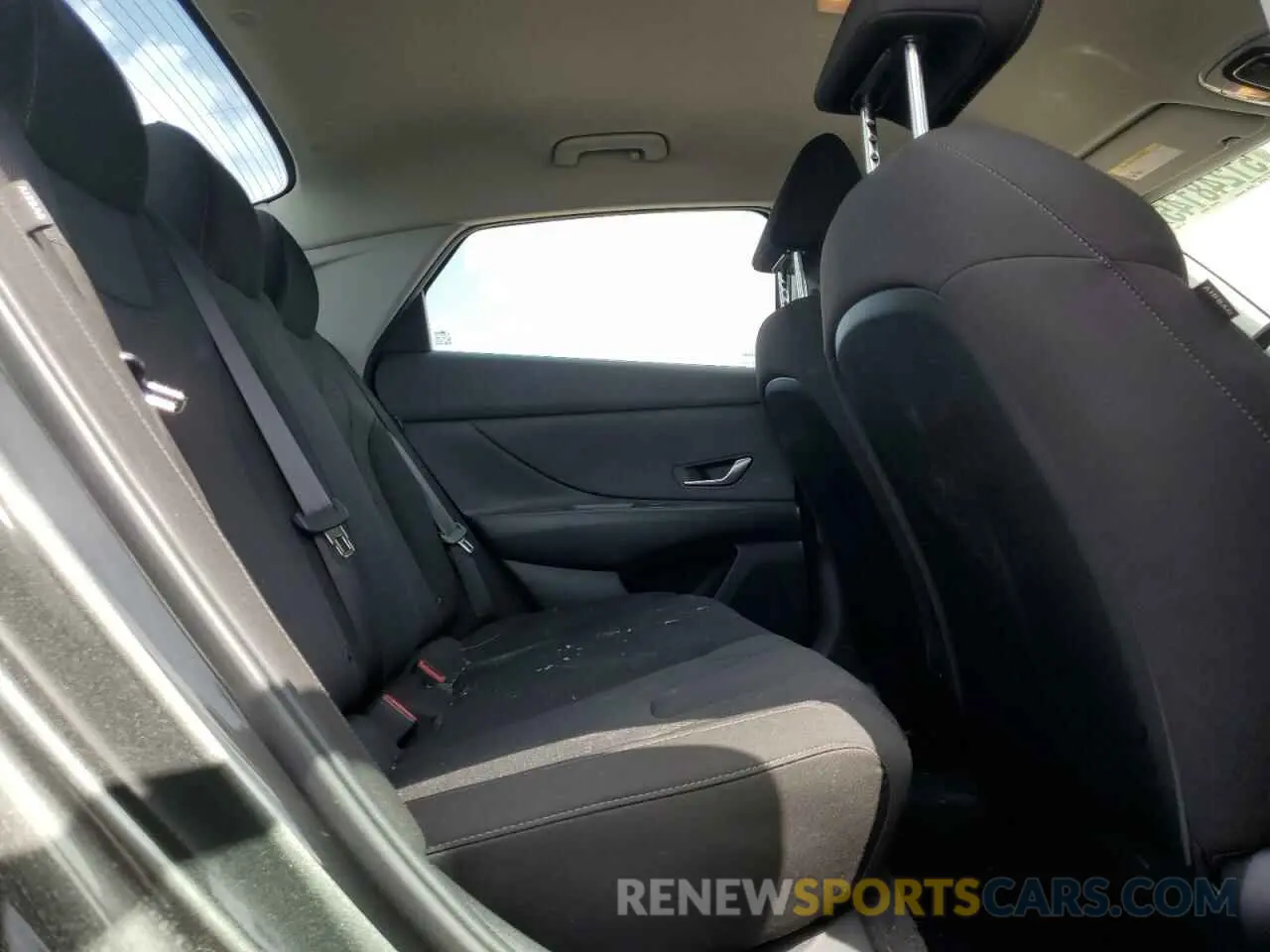 10 Фотография поврежденного автомобиля KMHLL4DG3RU797090 HYUNDAI ELANTRA 2024