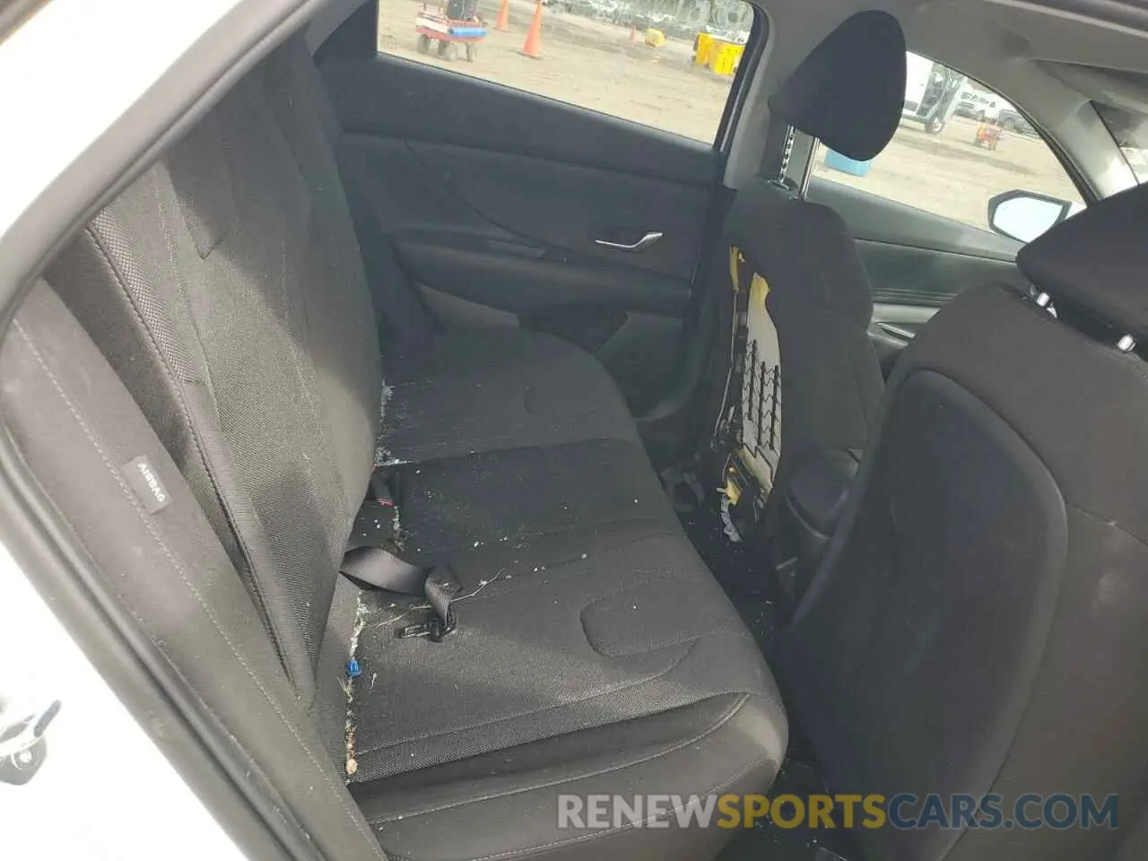 11 Photograph of a damaged car KMHLL4DG4RU821266 HYUNDAI ELANTRA 2024