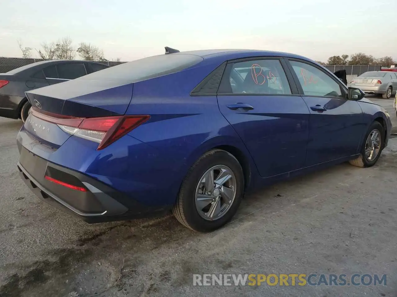 3 Фотография поврежденного автомобиля KMHLL4DG7RU675879 HYUNDAI ELANTRA 2024