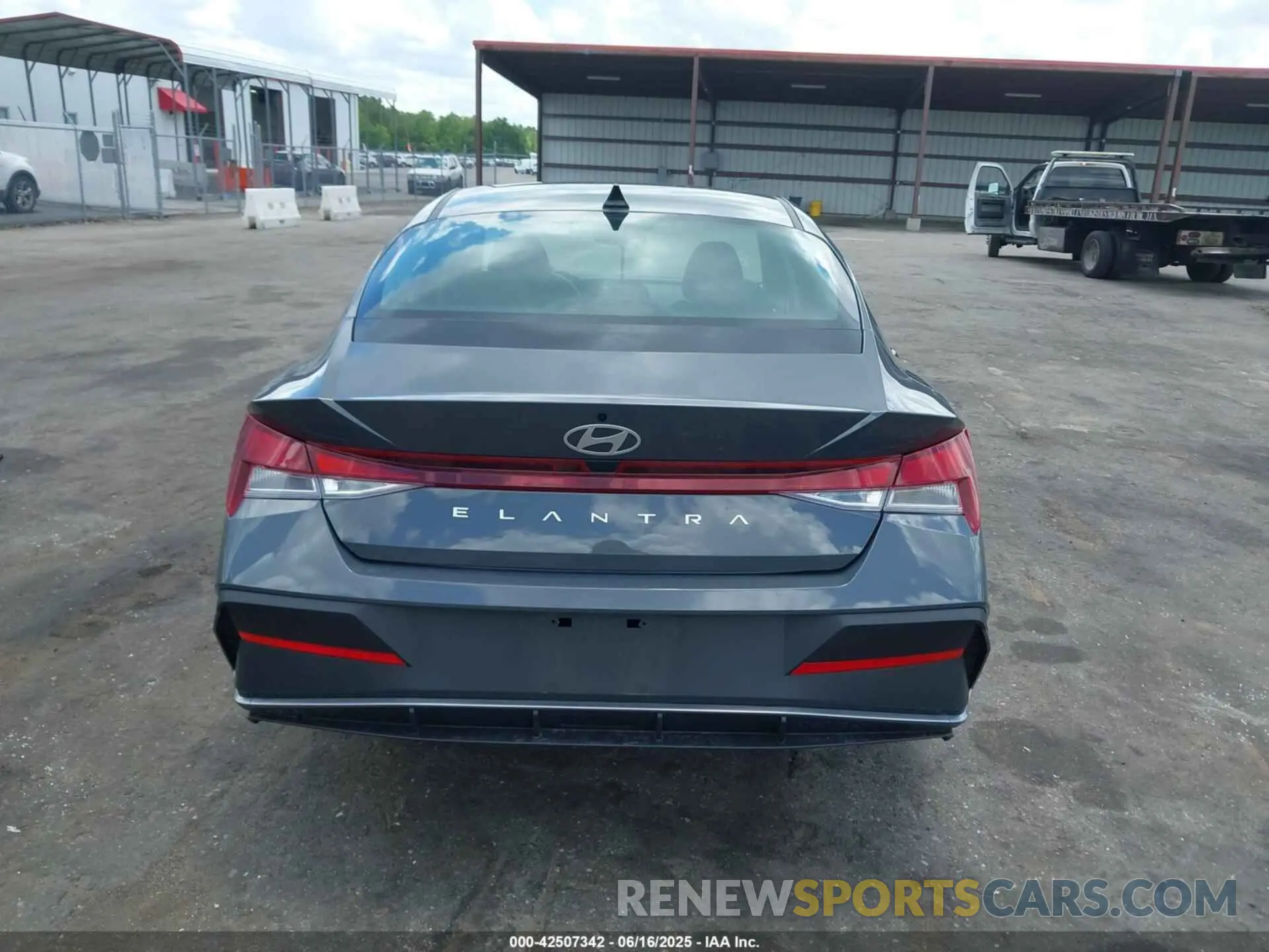 16 Photograph of a damaged car KMHLL4DG7RU818474 HYUNDAI ELANTRA 2024
