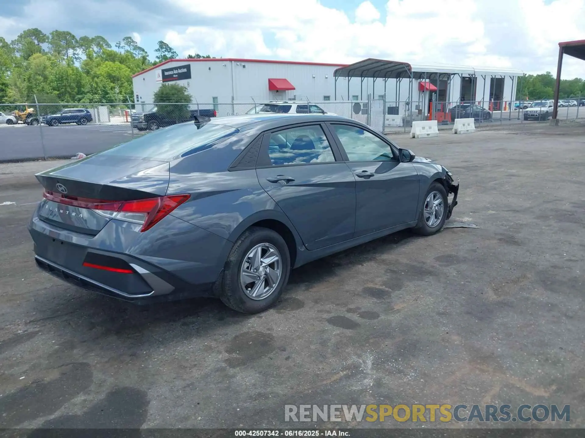 4 Photograph of a damaged car KMHLL4DG7RU818474 HYUNDAI ELANTRA 2024