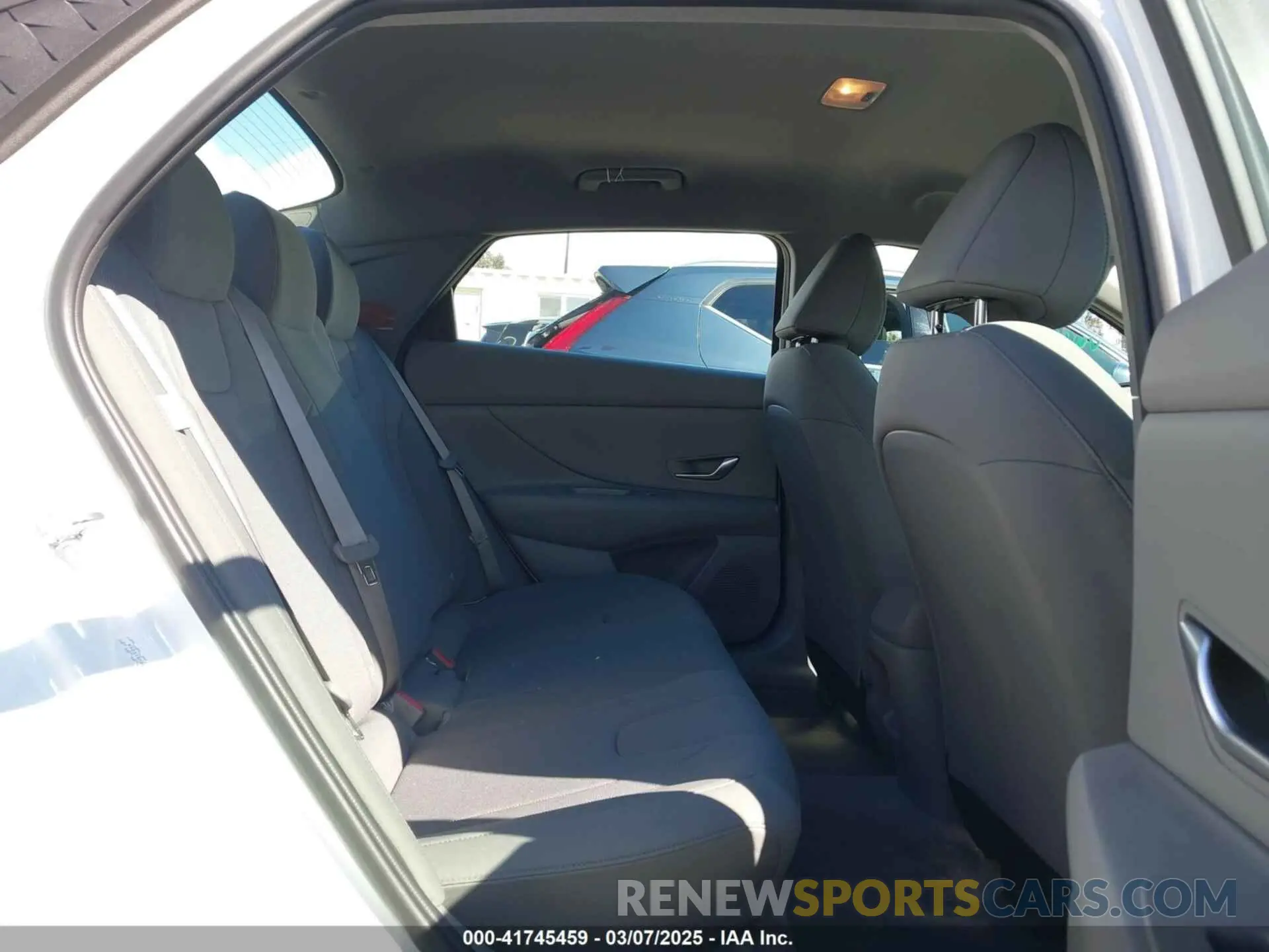8 Photograph of a damaged car KMHLL4DG8RU815244 HYUNDAI ELANTRA 2024