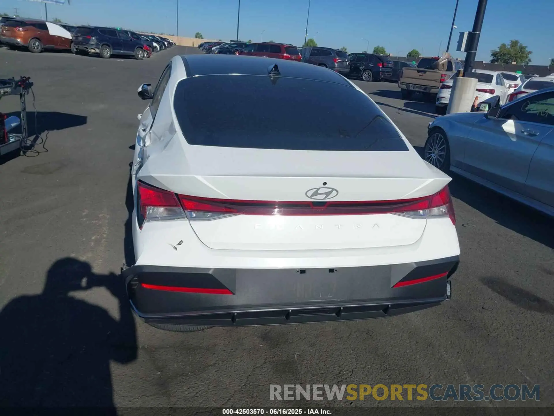 16 Фотография поврежденного автомобиля KMHLL4DG8RU816118 HYUNDAI ELANTRA 2024