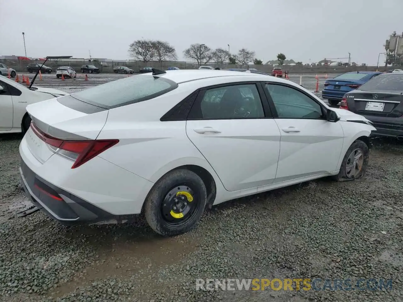 3 Фотография поврежденного автомобиля KMHLL4DG8RU816748 HYUNDAI ELANTRA 2024