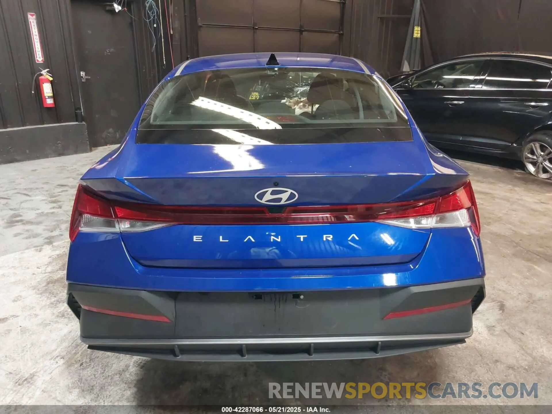 15 Фотография поврежденного автомобиля KMHLL4DG8RU820329 HYUNDAI ELANTRA 2024
