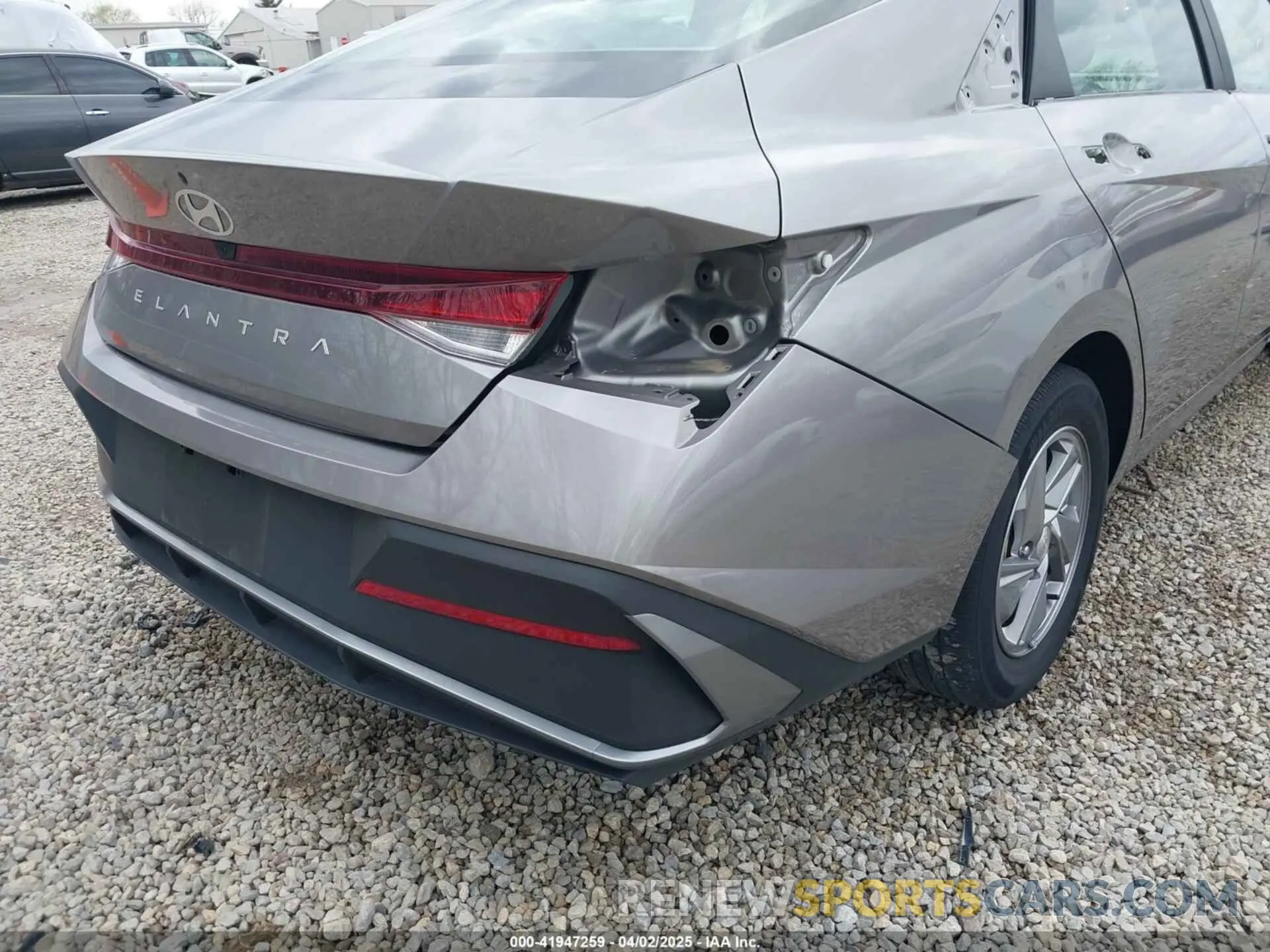 21 Photograph of a damaged car KMHLL4DG9RU659621 HYUNDAI ELANTRA 2024