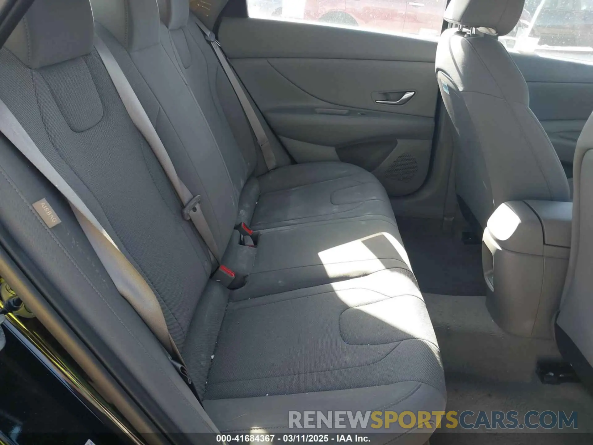 8 Фотография поврежденного автомобиля KMHLL4DG9RU802003 HYUNDAI ELANTRA 2024