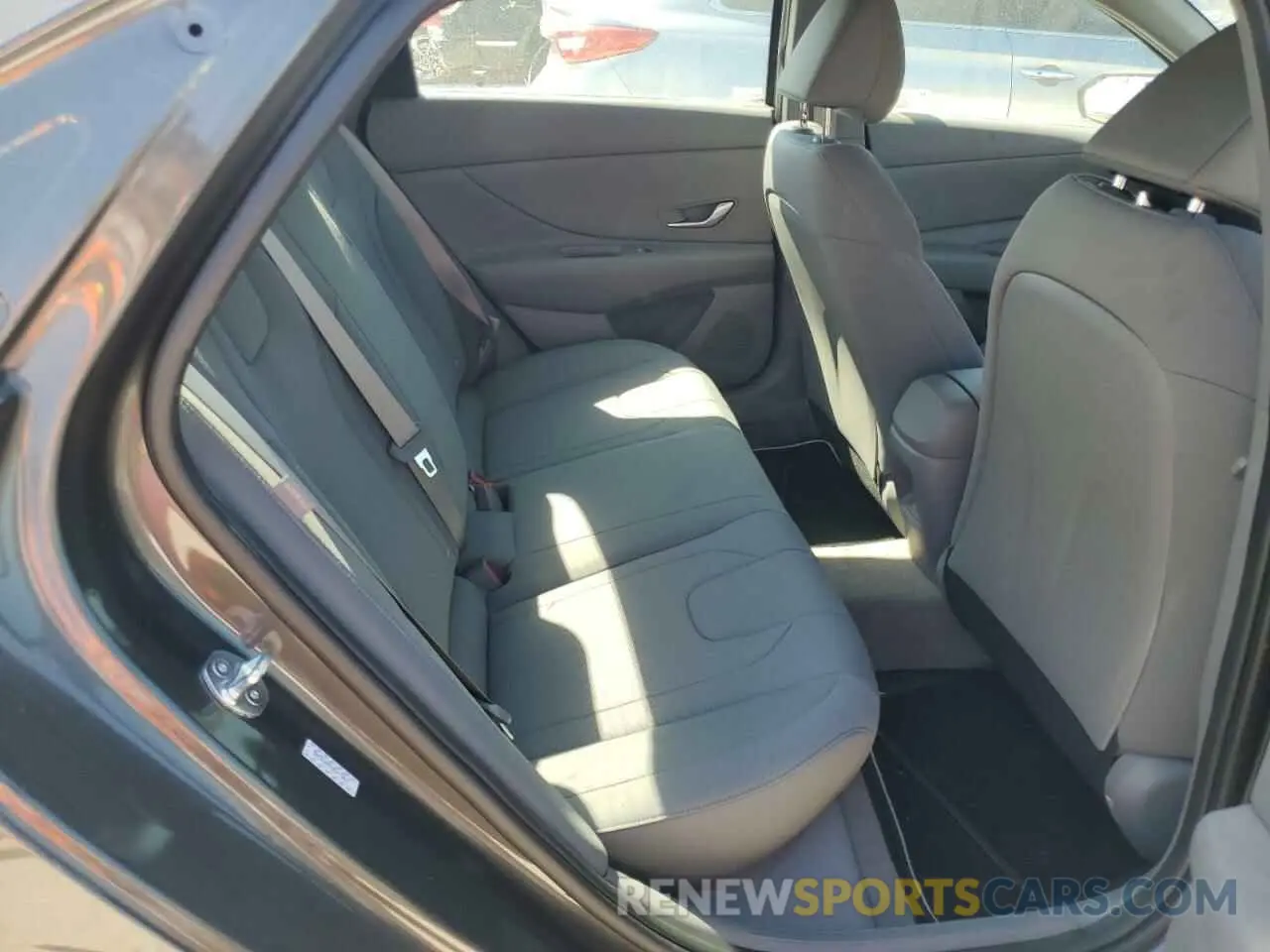 10 Photograph of a damaged car KMHLL4DGXRU676265 HYUNDAI ELANTRA 2024
