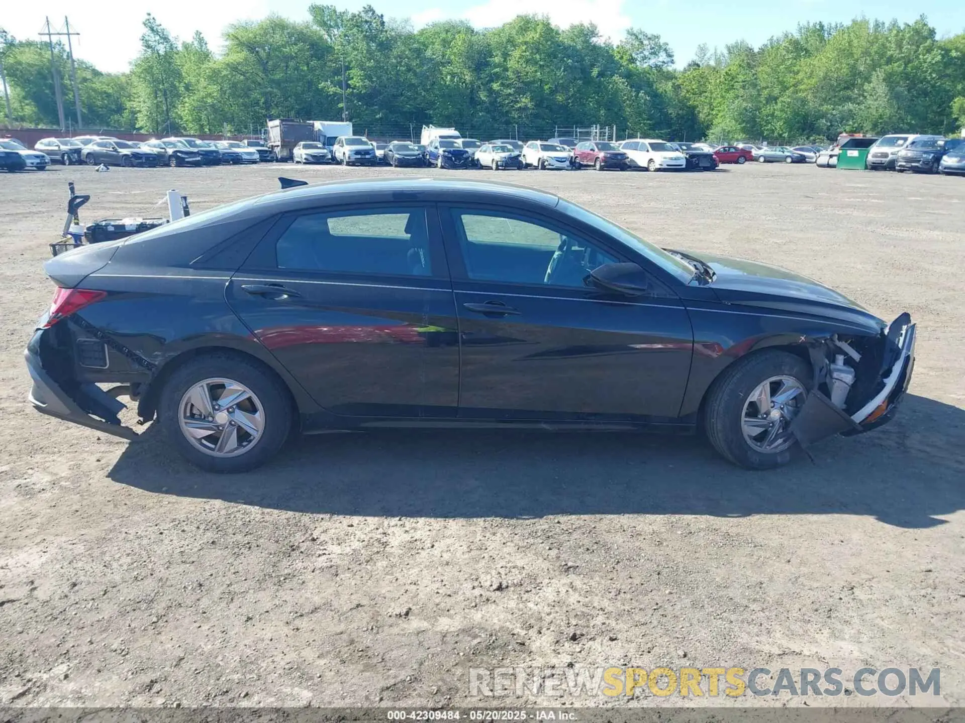 13 Photograph of a damaged car KMHLL4DGXRU729403 HYUNDAI ELANTRA 2024