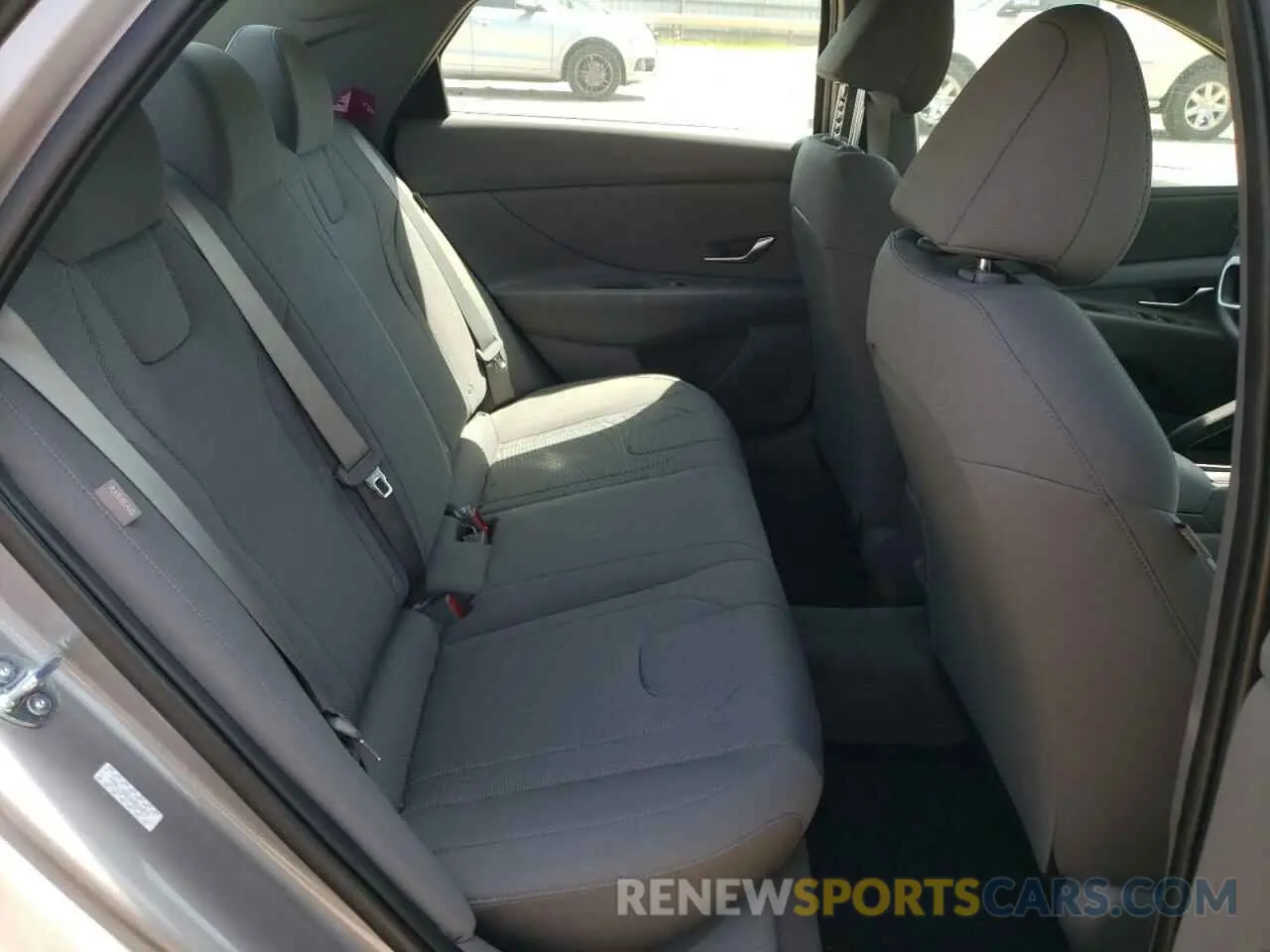 10 Photograph of a damaged car KMHLL4DGXRU834877 HYUNDAI ELANTRA 2024