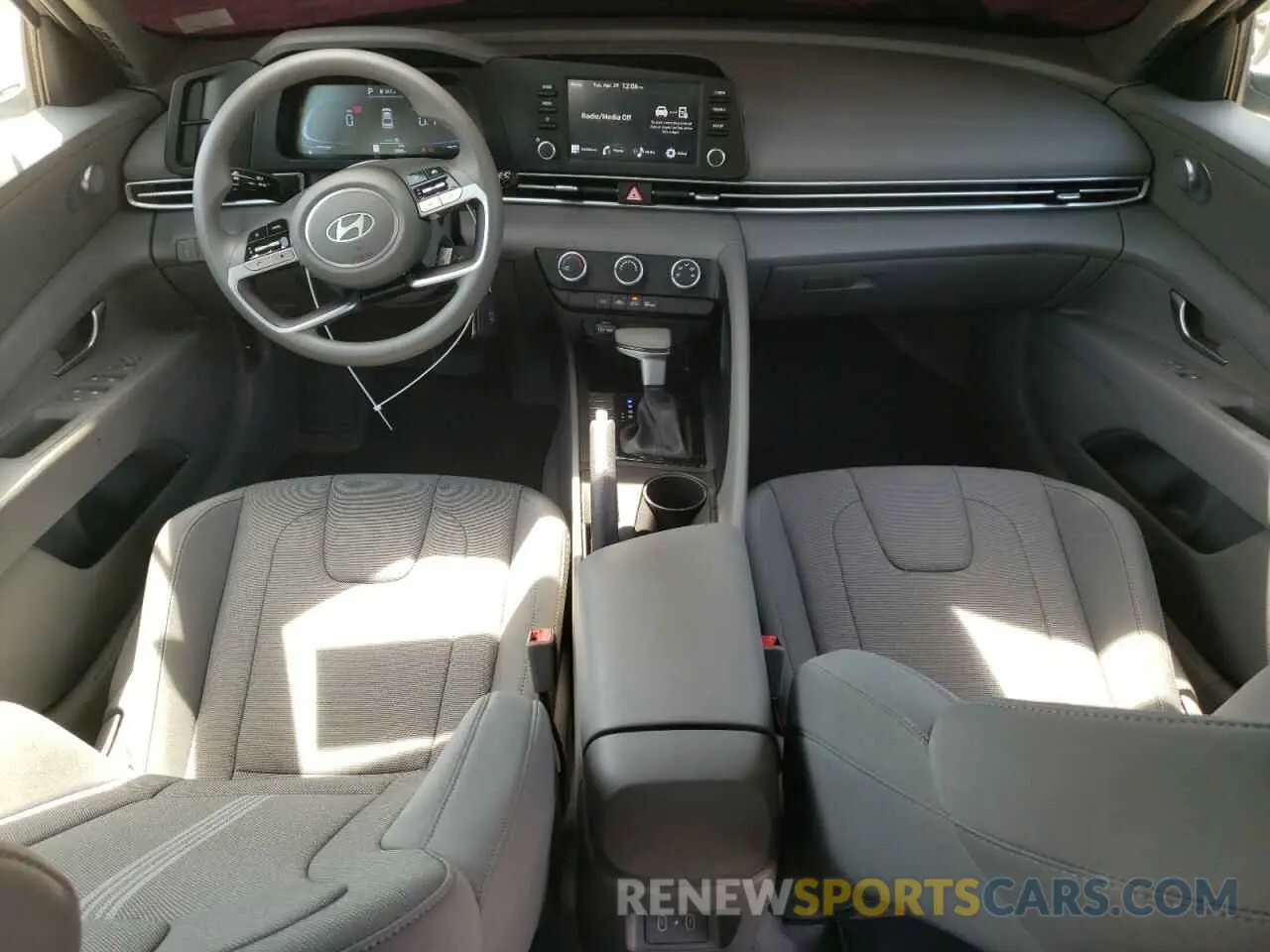 8 Photograph of a damaged car KMHLL4DGXRU834877 HYUNDAI ELANTRA 2024