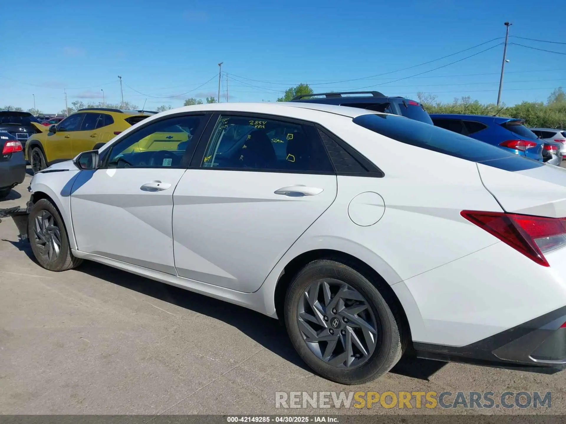 15 Фотография поврежденного автомобиля KMHLM4DG0RU643353 HYUNDAI ELANTRA 2024