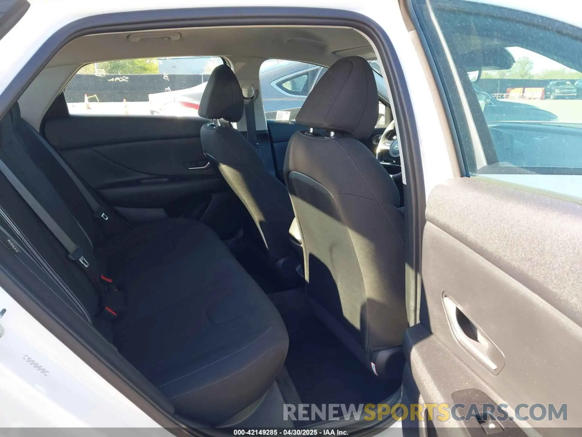8 Фотография поврежденного автомобиля KMHLM4DG0RU643353 HYUNDAI ELANTRA 2024