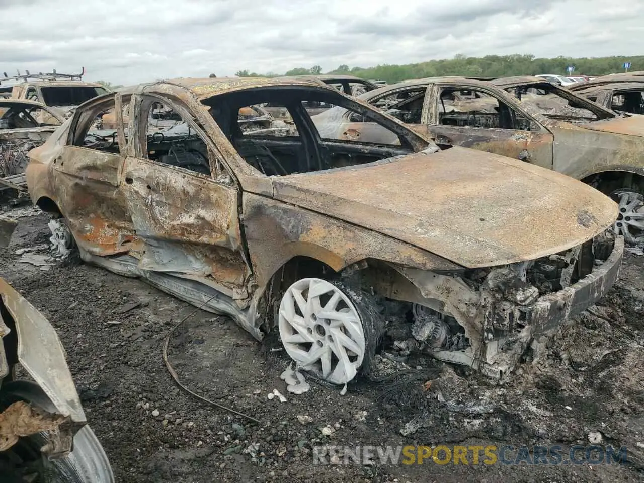 4 Photograph of a damaged car KMHLM4DG0RU670312 HYUNDAI ELANTRA 2024