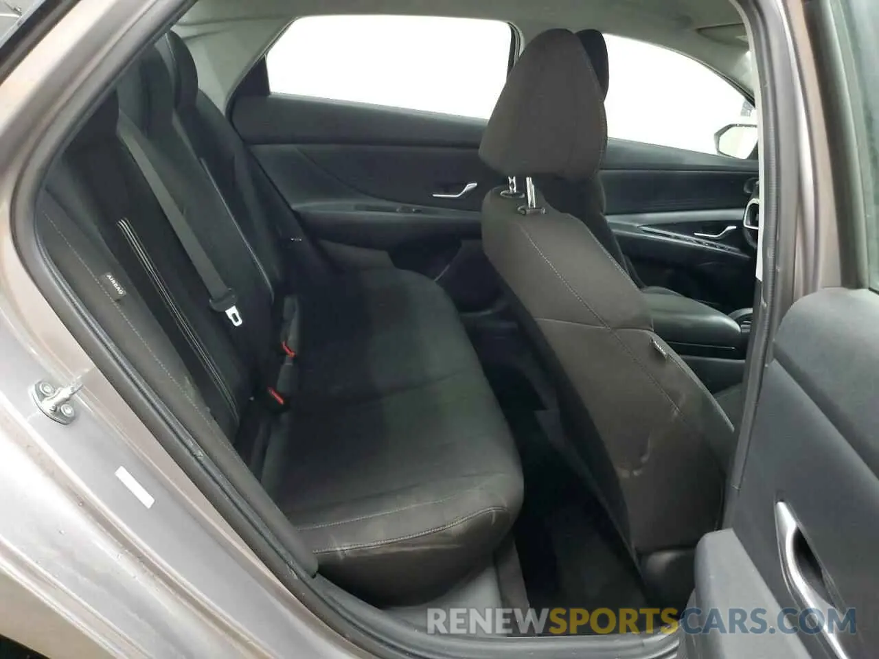 10 Фотография поврежденного автомобиля KMHLM4DG0RU672139 HYUNDAI ELANTRA 2024