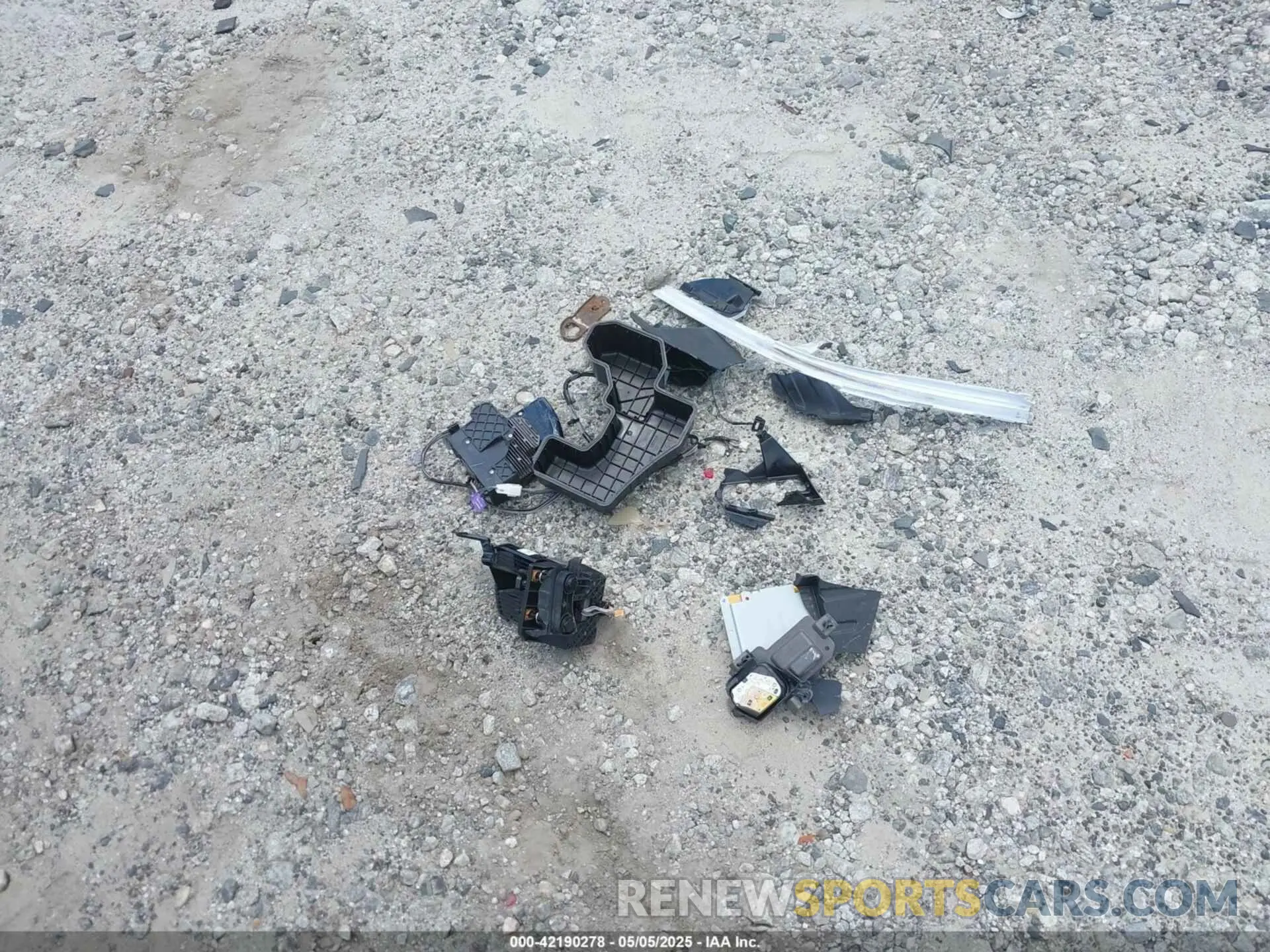 12 Фотография поврежденного автомобиля KMHLM4DG0RU672240 HYUNDAI ELANTRA 2024