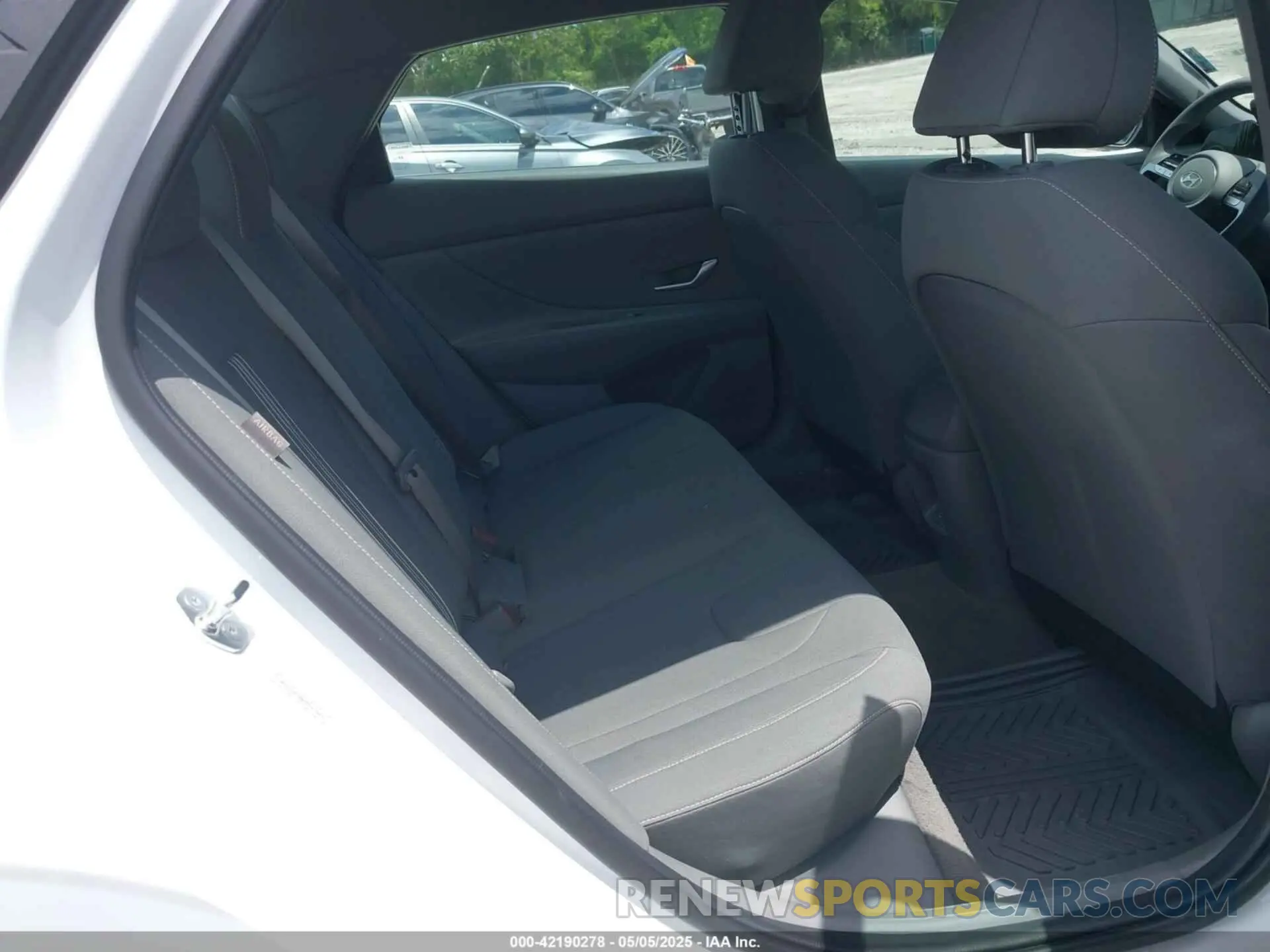 8 Фотография поврежденного автомобиля KMHLM4DG0RU672240 HYUNDAI ELANTRA 2024