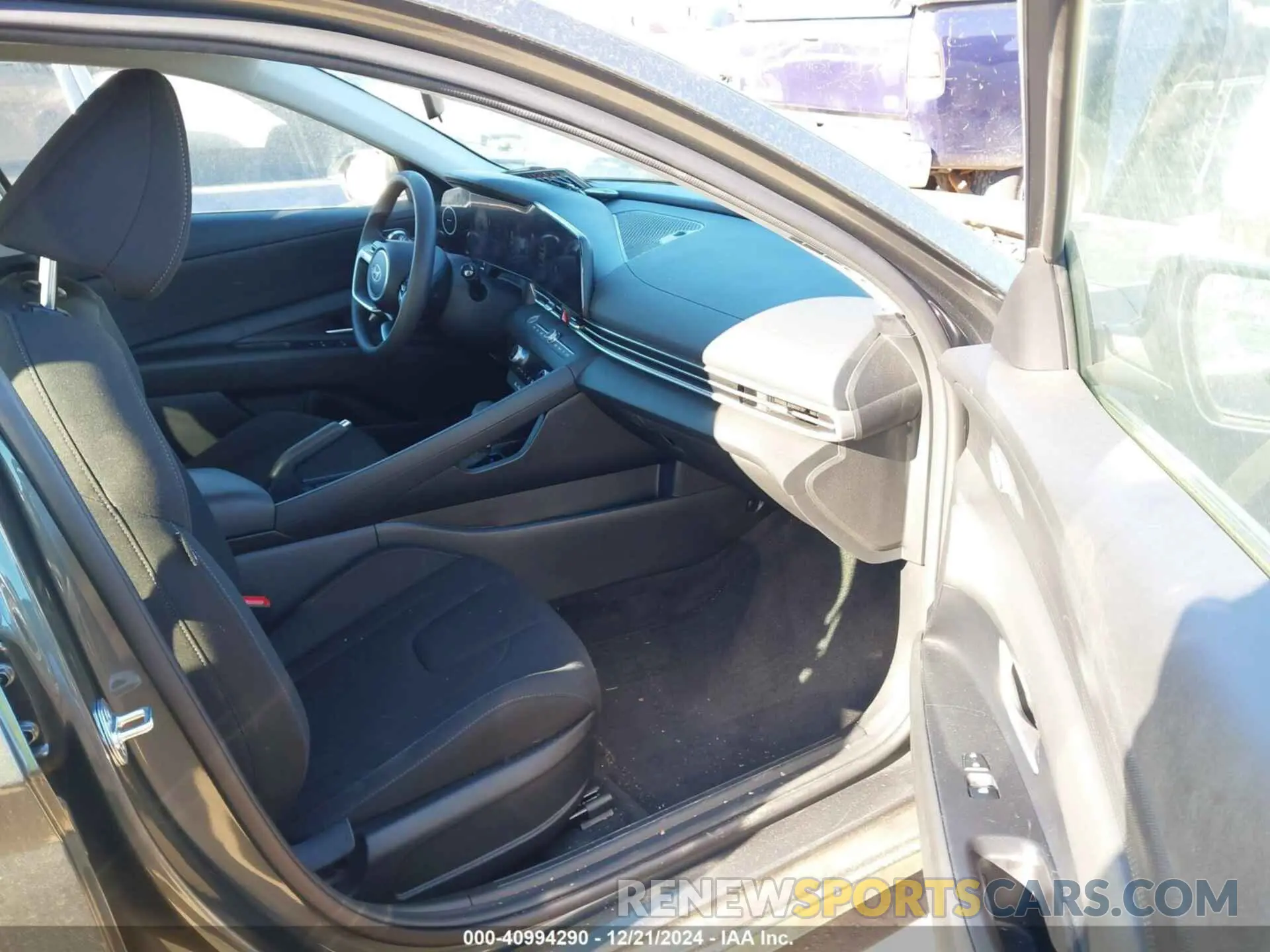 5 Photograph of a damaged car KMHLM4DG0RU691578 HYUNDAI ELANTRA 2024