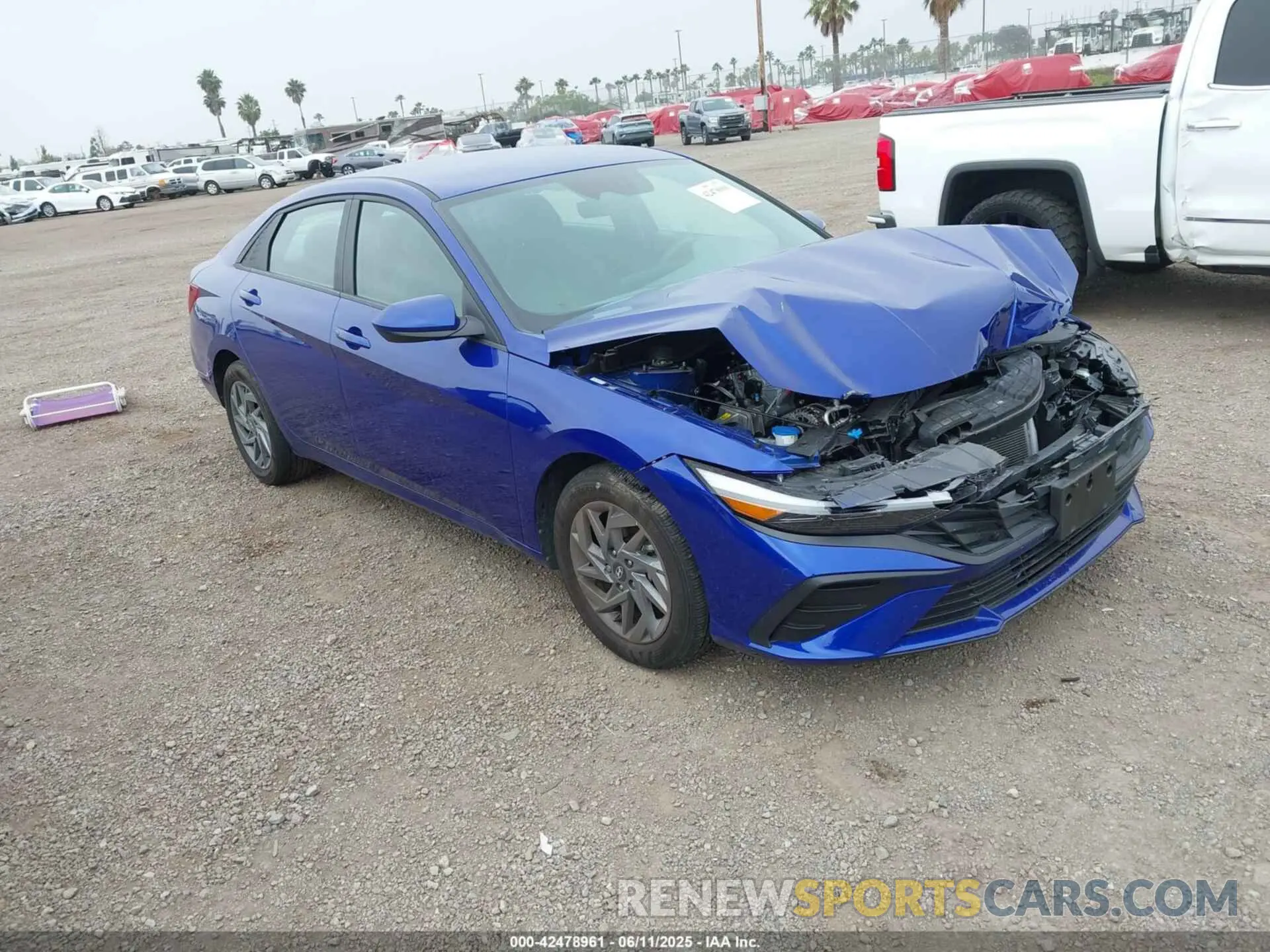 1 Фотография поврежденного автомобиля KMHLM4DG0RU740634 HYUNDAI ELANTRA 2024