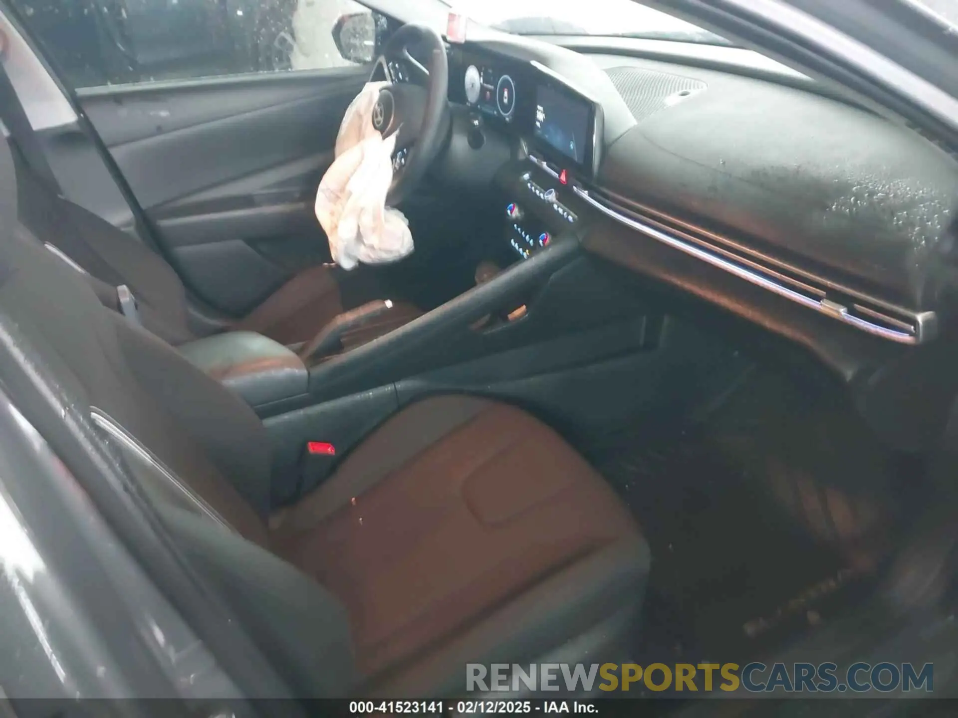5 Photograph of a damaged car KMHLM4DG0RU800279 HYUNDAI ELANTRA 2024