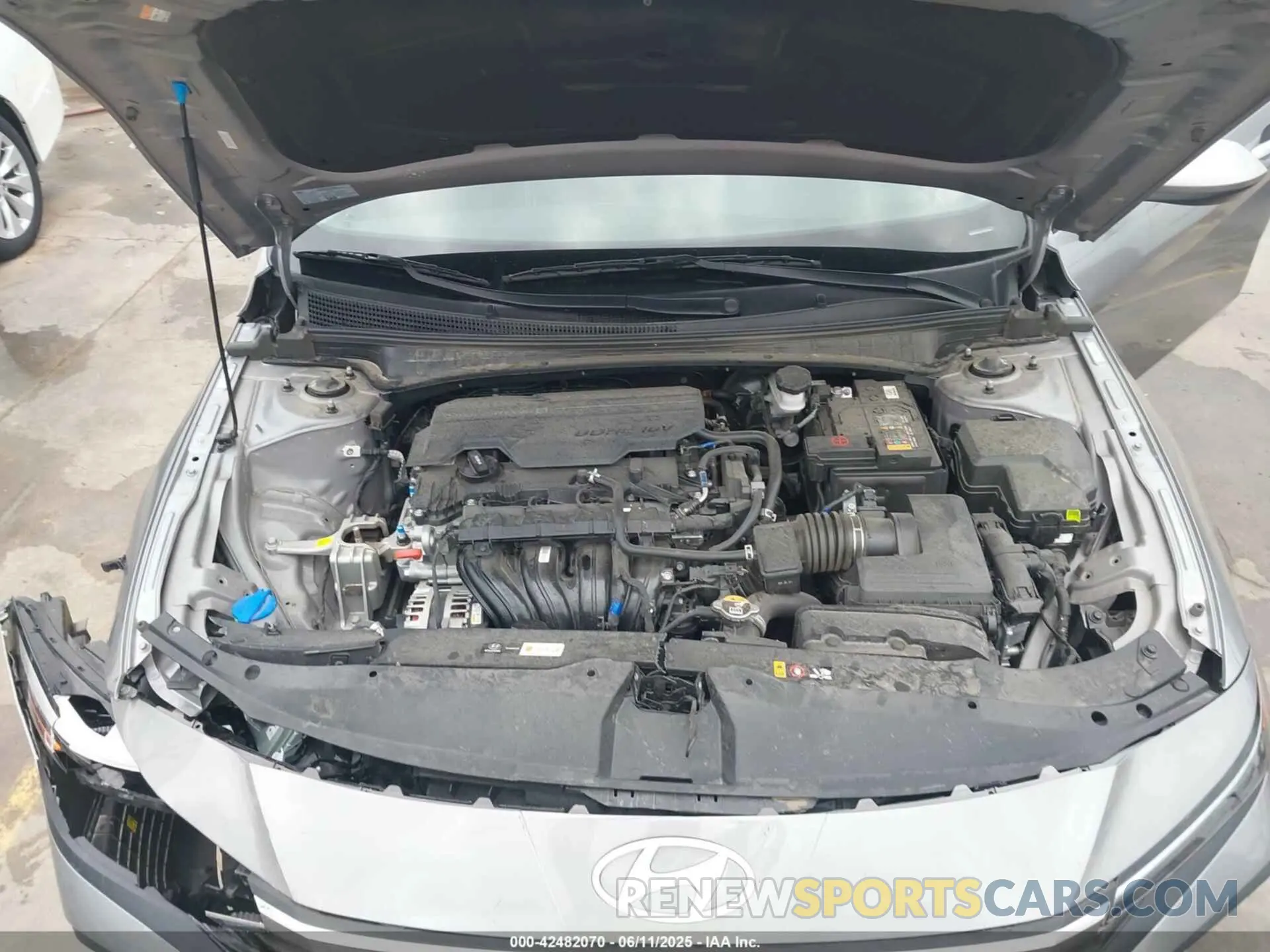 10 Photograph of a damaged car KMHLM4DG0RU815588 HYUNDAI ELANTRA 2024