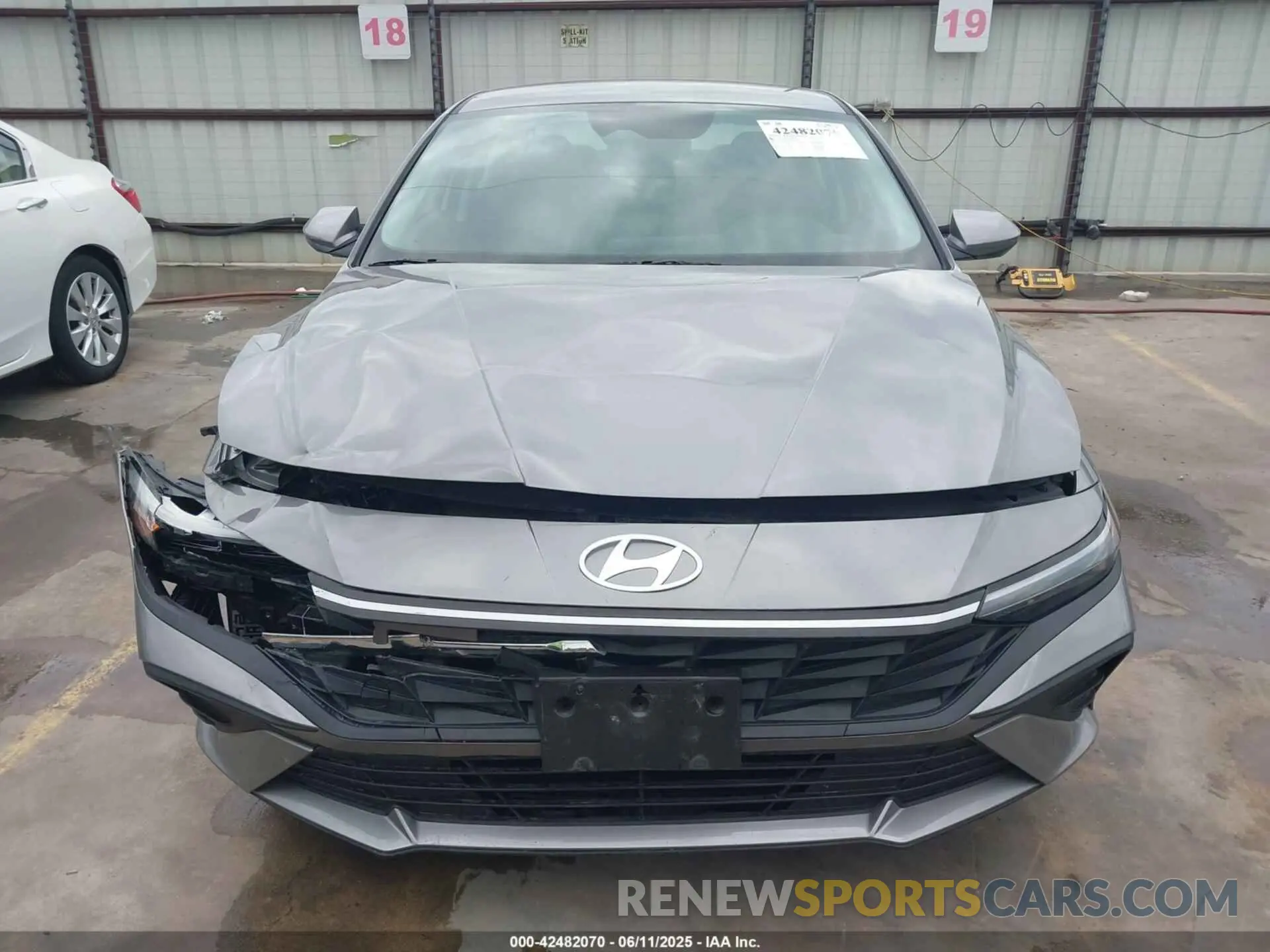 17 Photograph of a damaged car KMHLM4DG0RU815588 HYUNDAI ELANTRA 2024