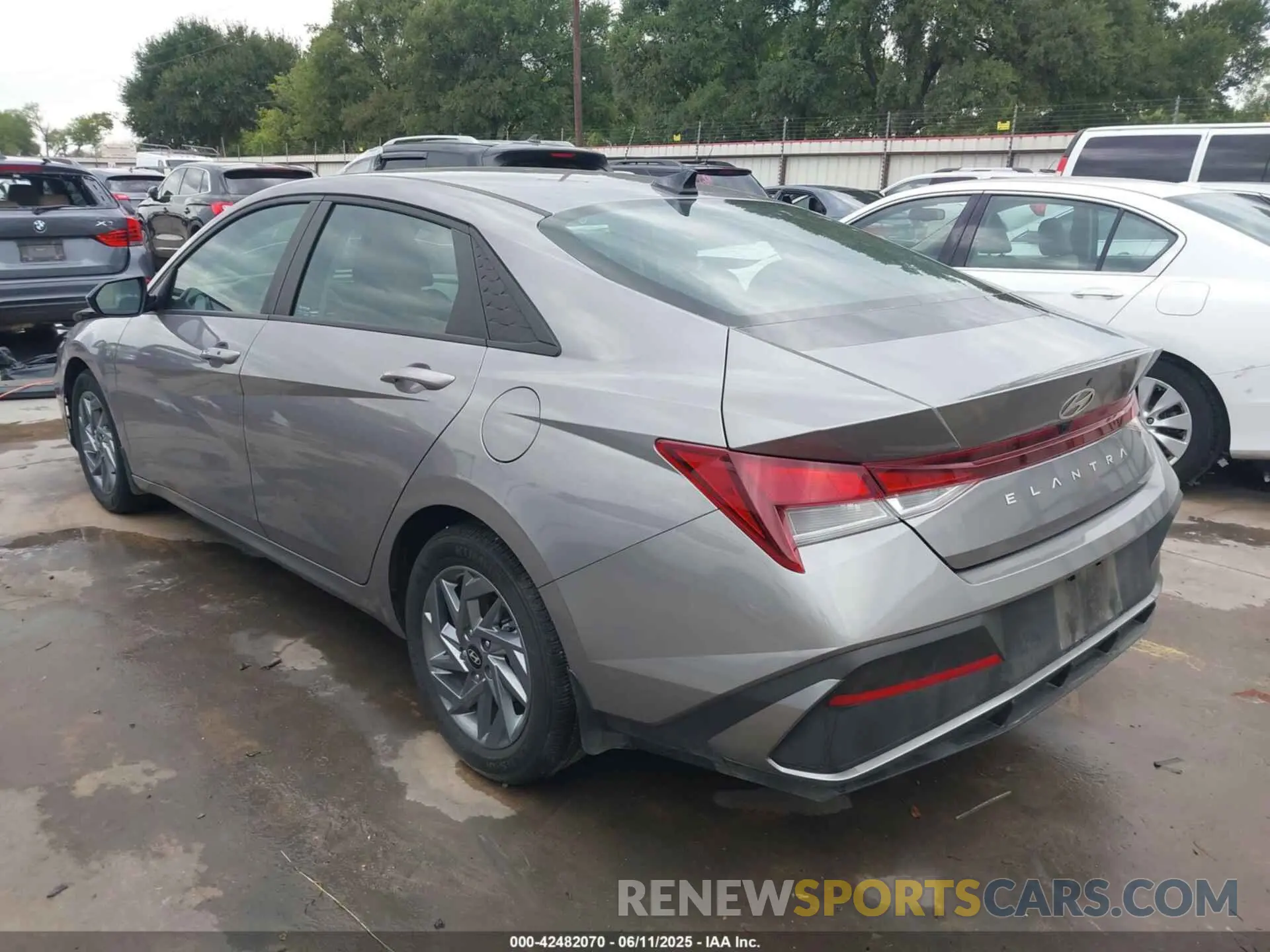 3 Photograph of a damaged car KMHLM4DG0RU815588 HYUNDAI ELANTRA 2024