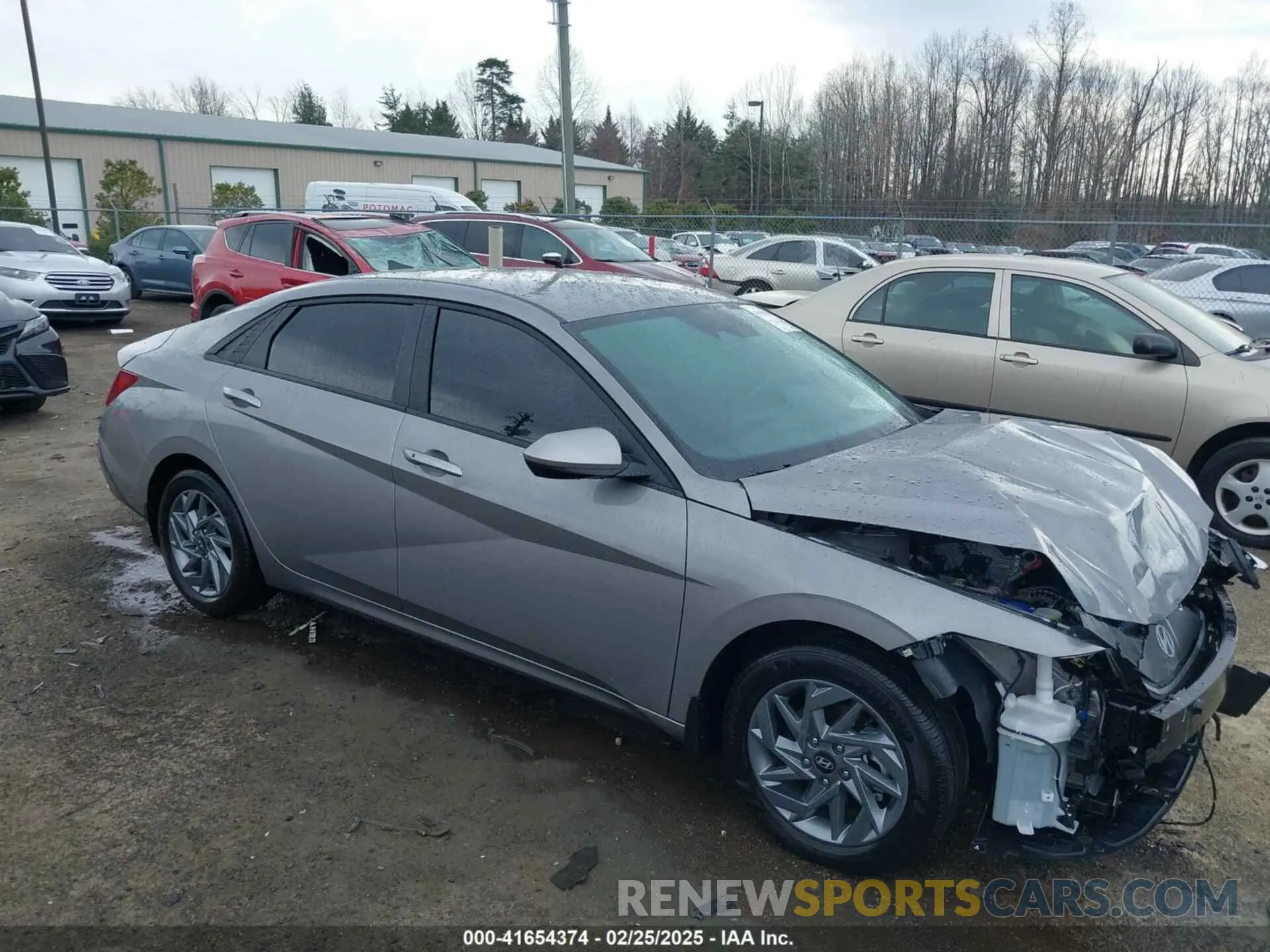 1 Фотография поврежденного автомобиля KMHLM4DG0RU817079 HYUNDAI ELANTRA 2024