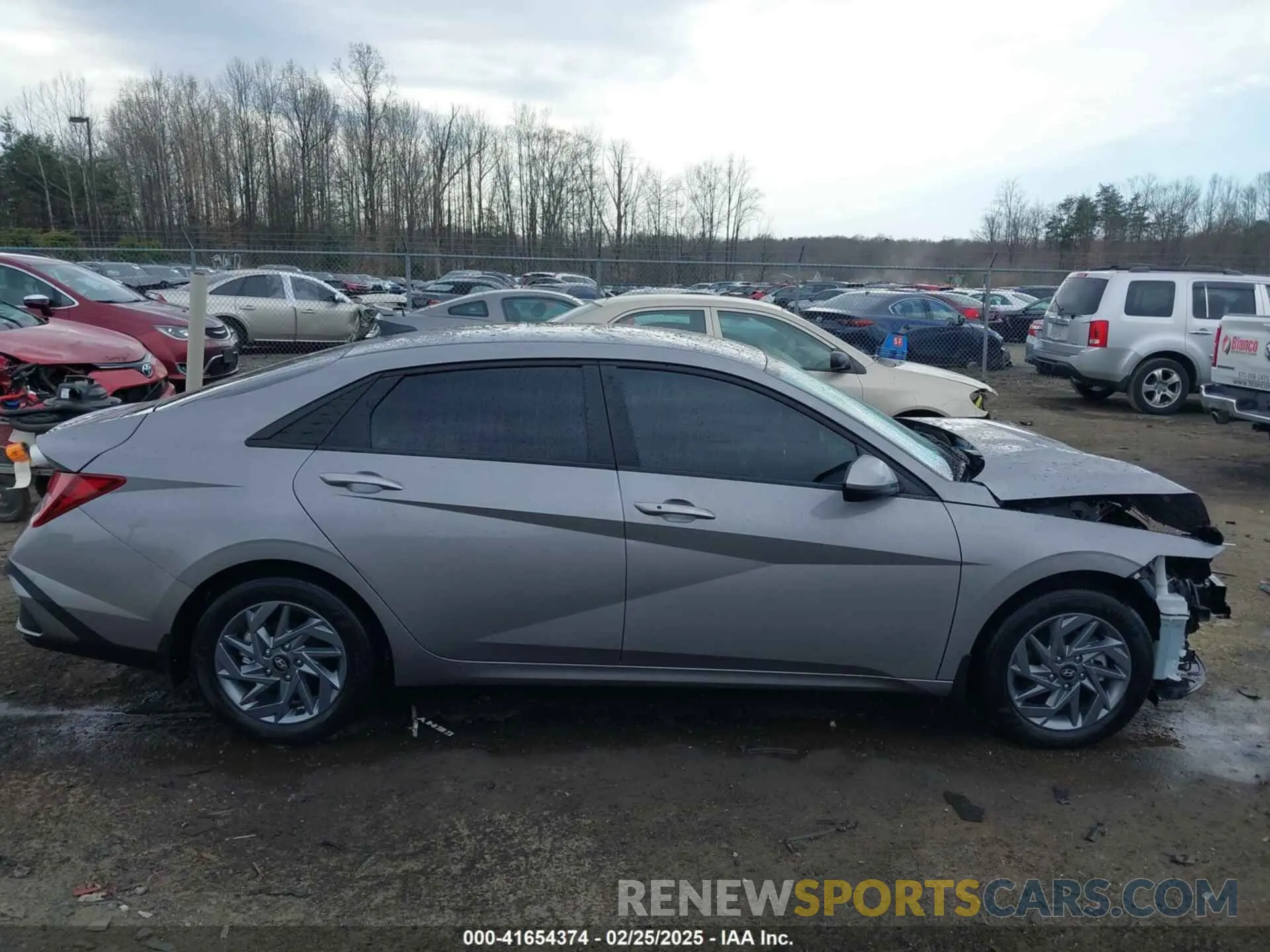 14 Фотография поврежденного автомобиля KMHLM4DG0RU817079 HYUNDAI ELANTRA 2024
