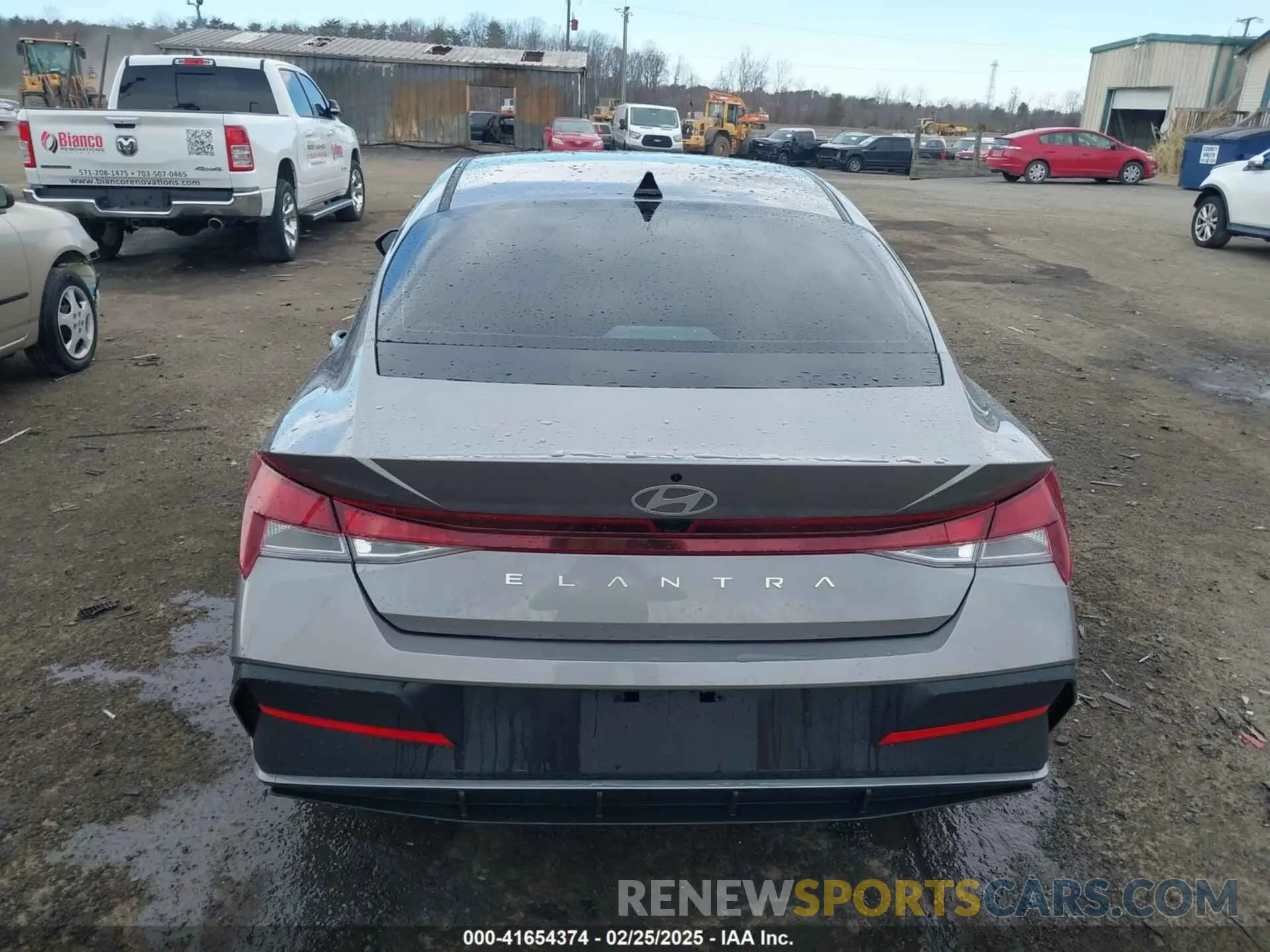 17 Фотография поврежденного автомобиля KMHLM4DG0RU817079 HYUNDAI ELANTRA 2024