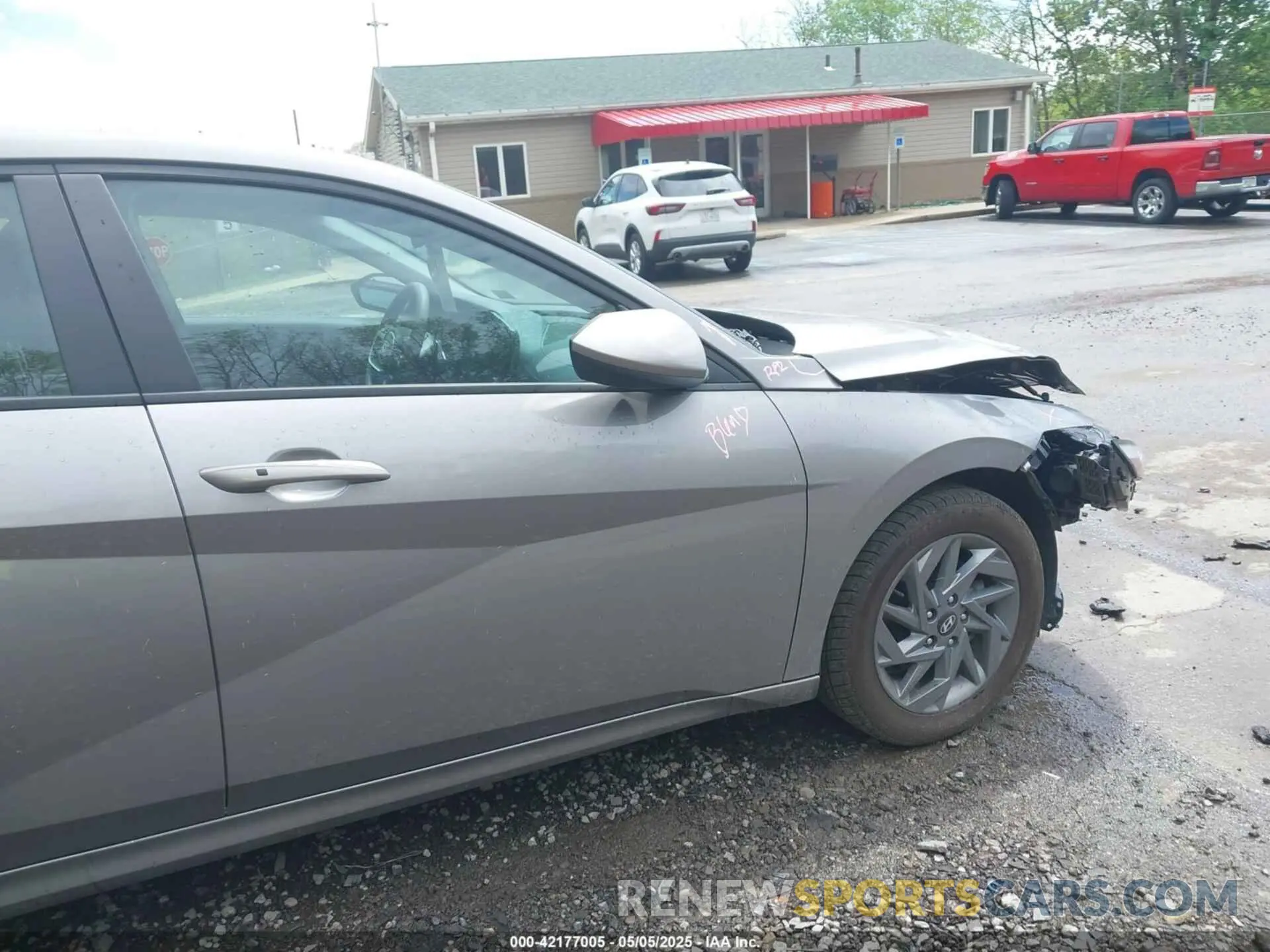 21 Photograph of a damaged car KMHLM4DG1RU658587 HYUNDAI ELANTRA 2024