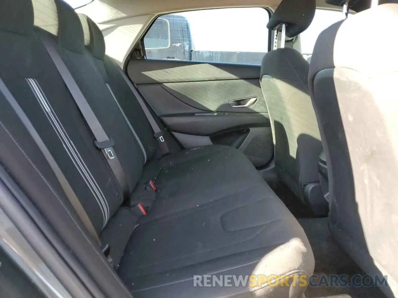 10 Photograph of a damaged car KMHLM4DG1RU691587 HYUNDAI ELANTRA 2024