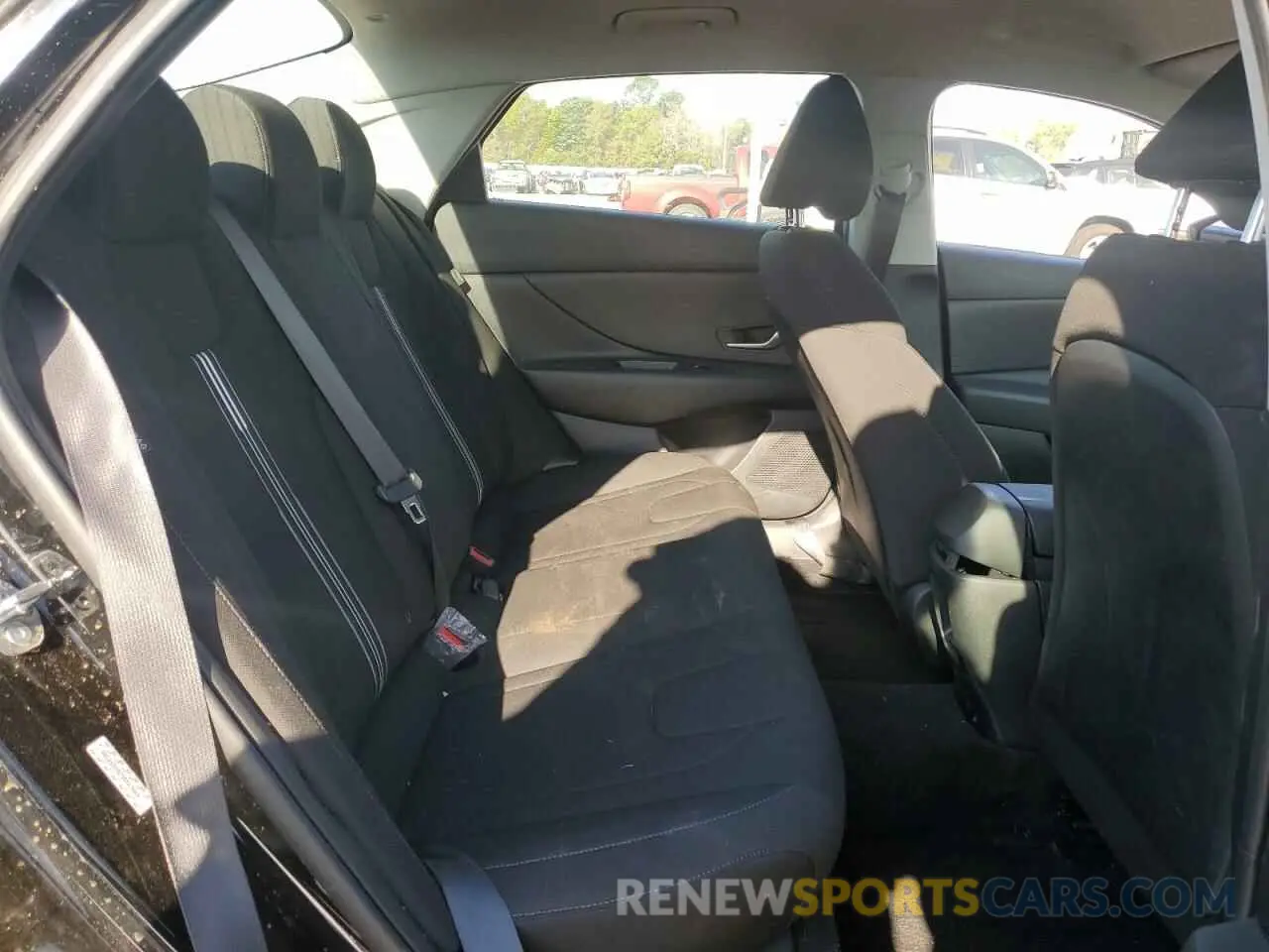 10 Photograph of a damaged car KMHLM4DG2RU658386 HYUNDAI ELANTRA 2024