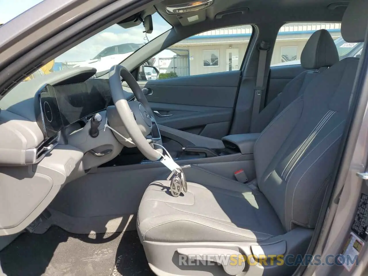 7 Фотография поврежденного автомобиля KMHLM4DG2RU675916 HYUNDAI ELANTRA 2024