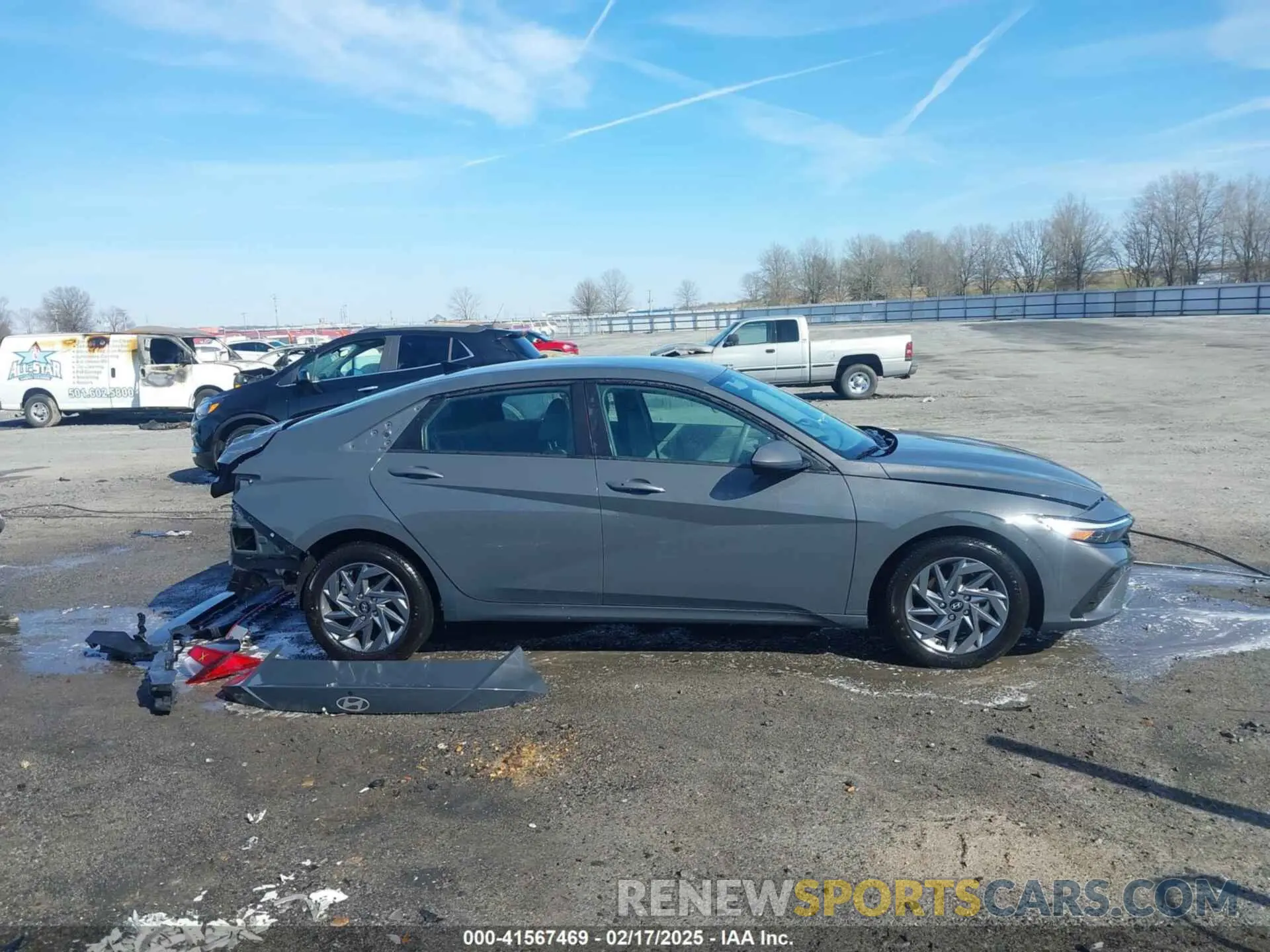 13 Фотография поврежденного автомобиля KMHLM4DG2RU735841 HYUNDAI ELANTRA 2024
