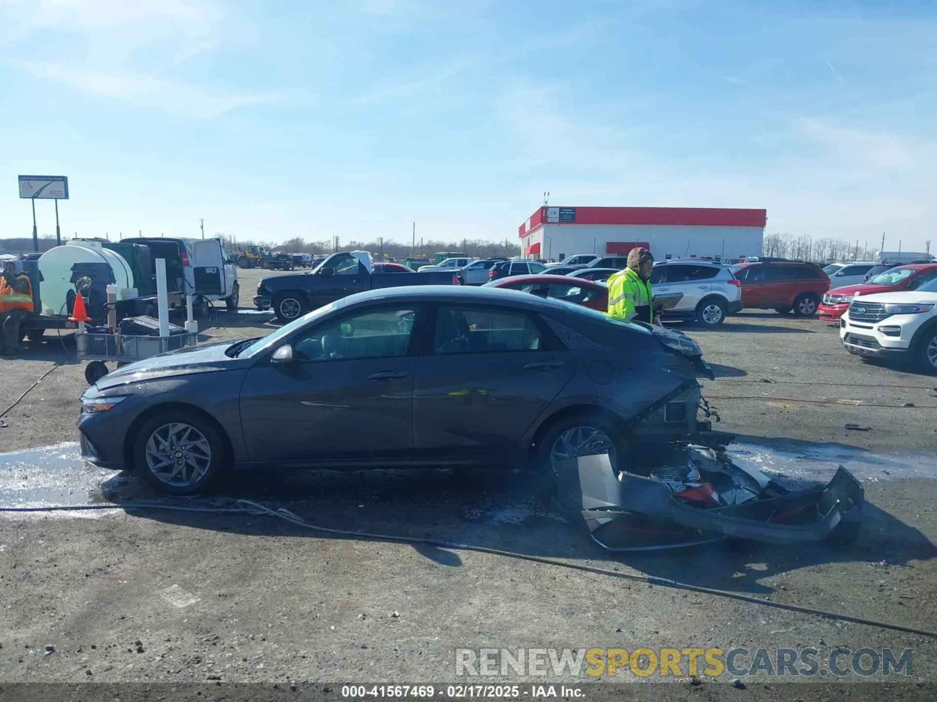 14 Фотография поврежденного автомобиля KMHLM4DG2RU735841 HYUNDAI ELANTRA 2024