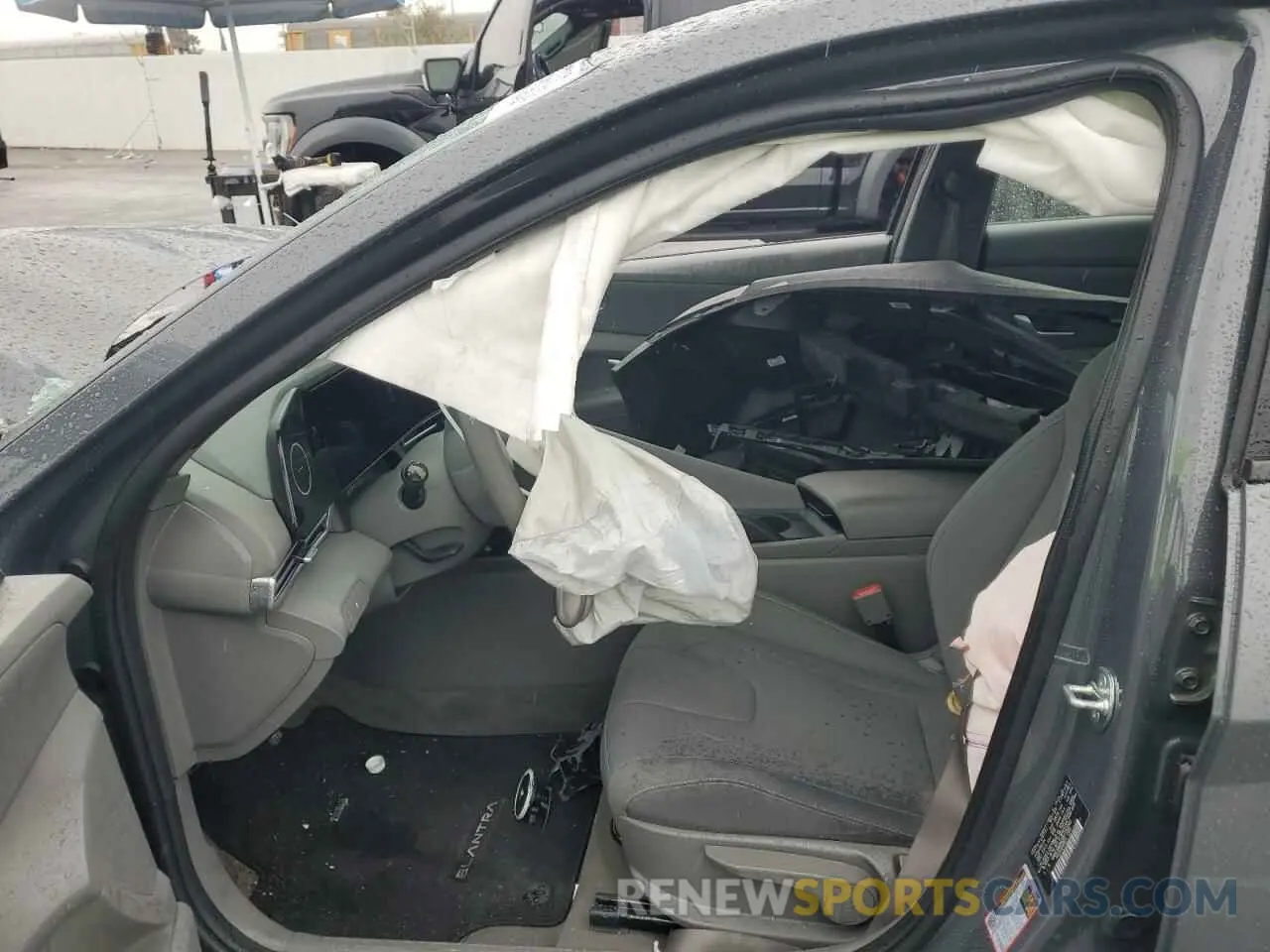 7 Фотография поврежденного автомобиля KMHLM4DG2RU750940 HYUNDAI ELANTRA 2024