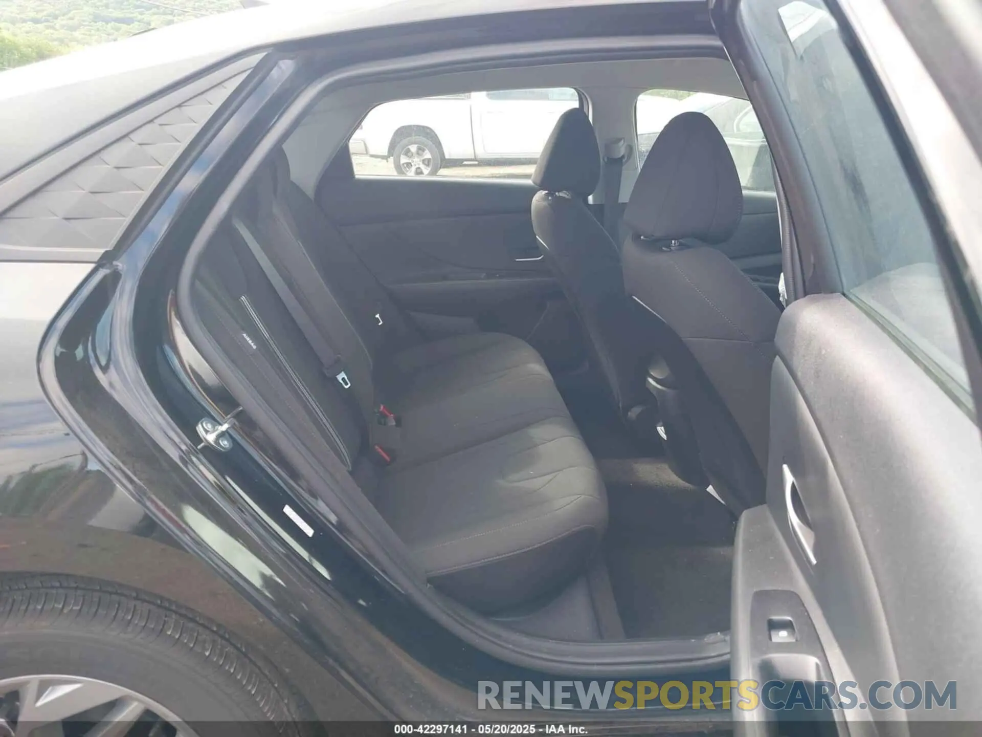 8 Photograph of a damaged car KMHLM4DG2RU781878 HYUNDAI ELANTRA 2024