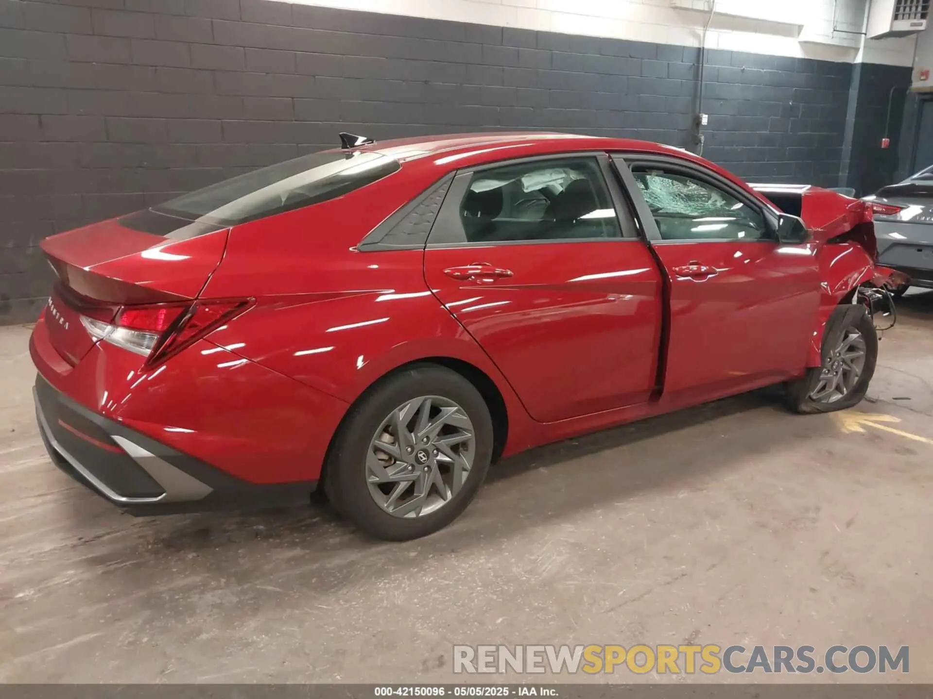4 Photograph of a damaged car KMHLM4DG2RU807623 HYUNDAI ELANTRA 2024