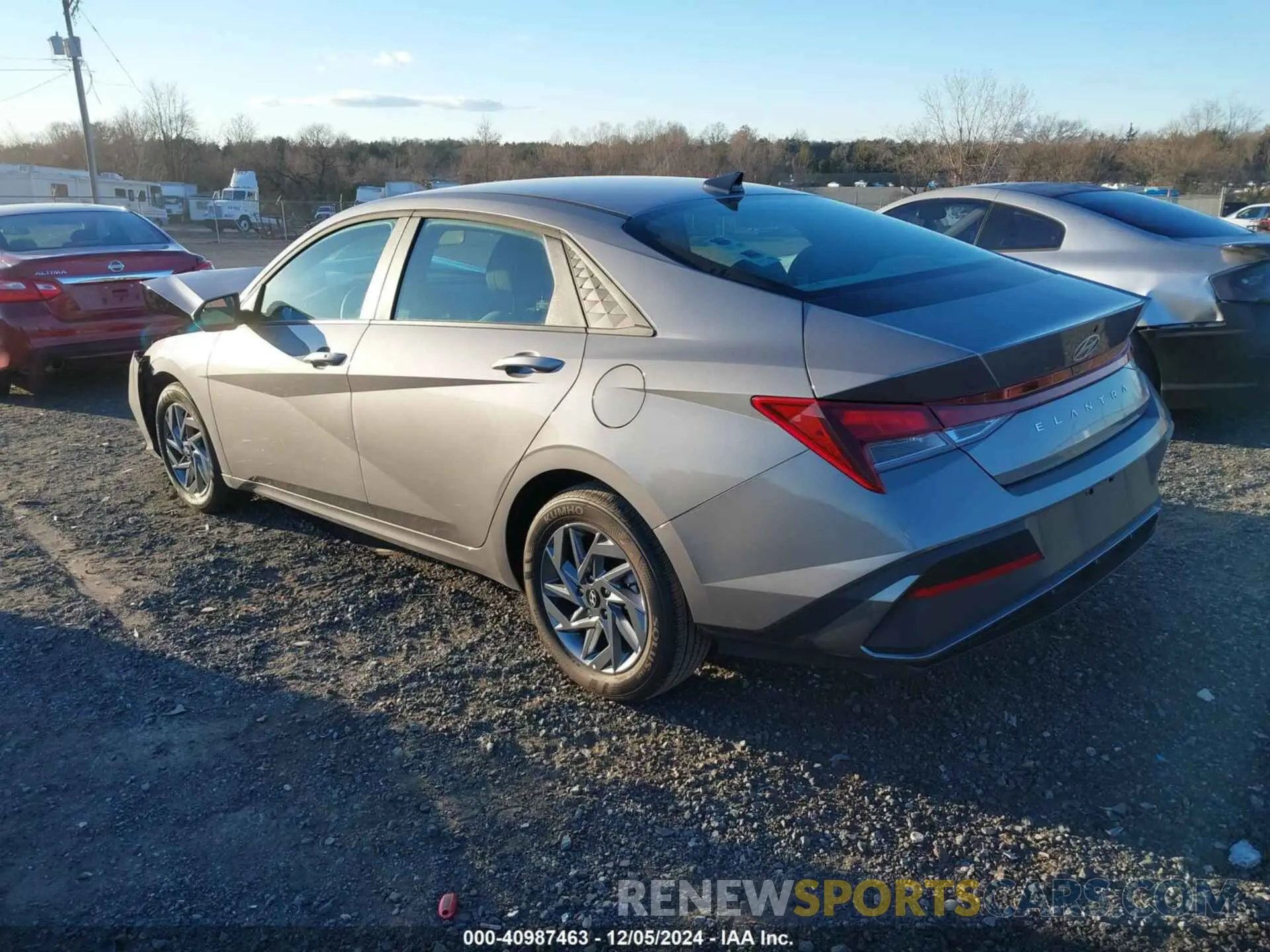 3 Фотография поврежденного автомобиля KMHLM4DG2RU846115 HYUNDAI ELANTRA 2024