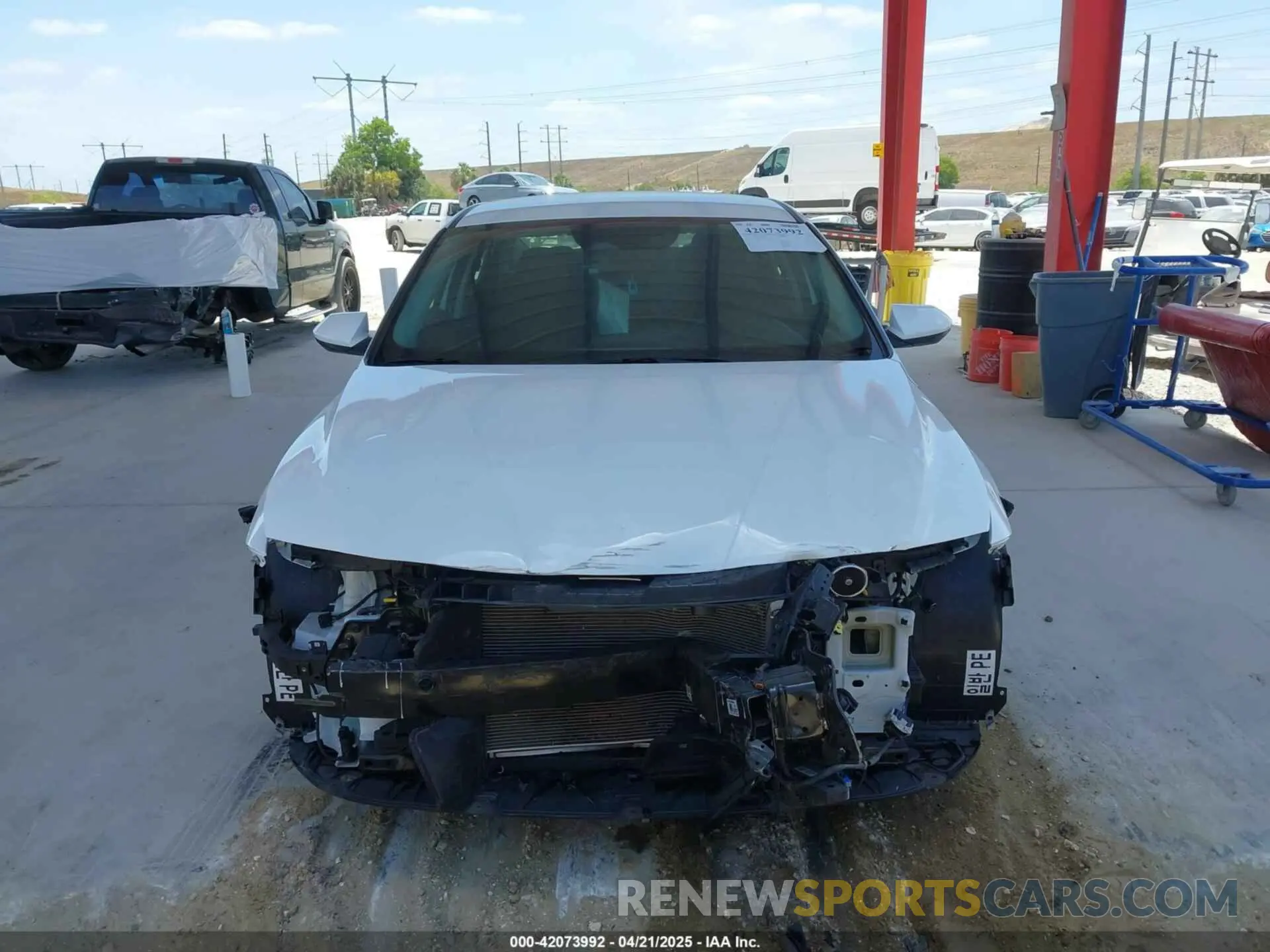 13 Фотография поврежденного автомобиля KMHLM4DG3RU637174 HYUNDAI ELANTRA 2024