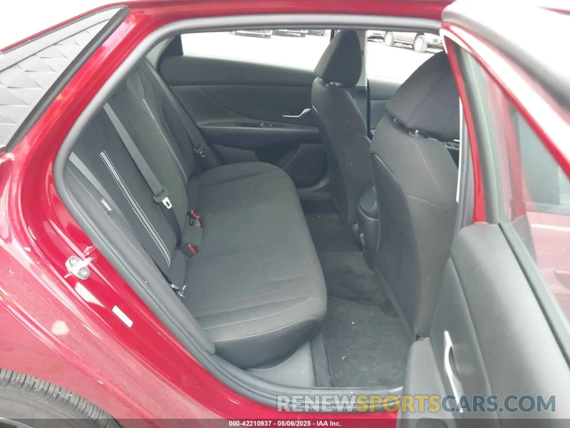 8 Фотография поврежденного автомобиля KMHLM4DG3RU688285 HYUNDAI ELANTRA 2024