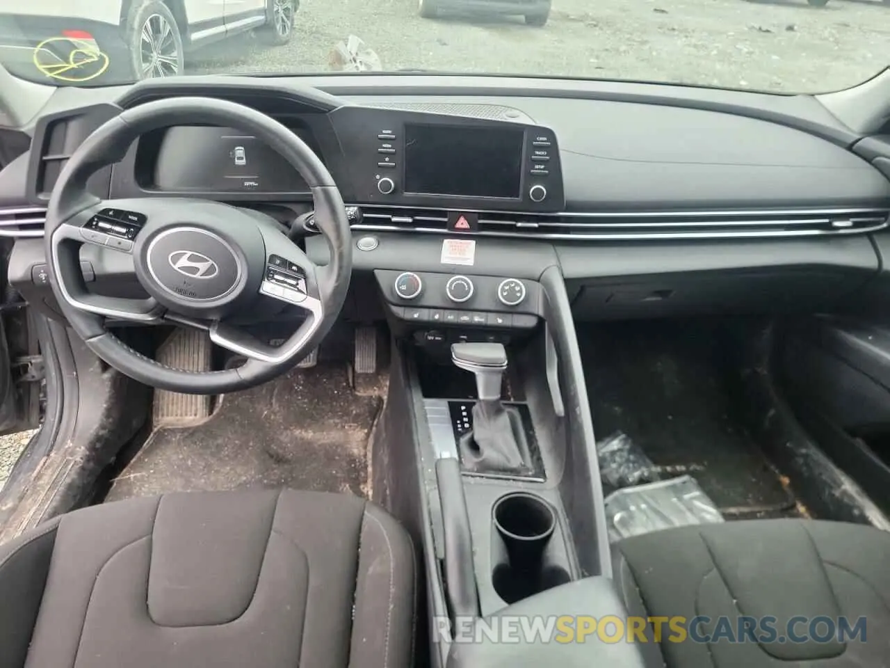8 Photograph of a damaged car KMHLM4DG3RU696533 HYUNDAI ELANTRA 2024
