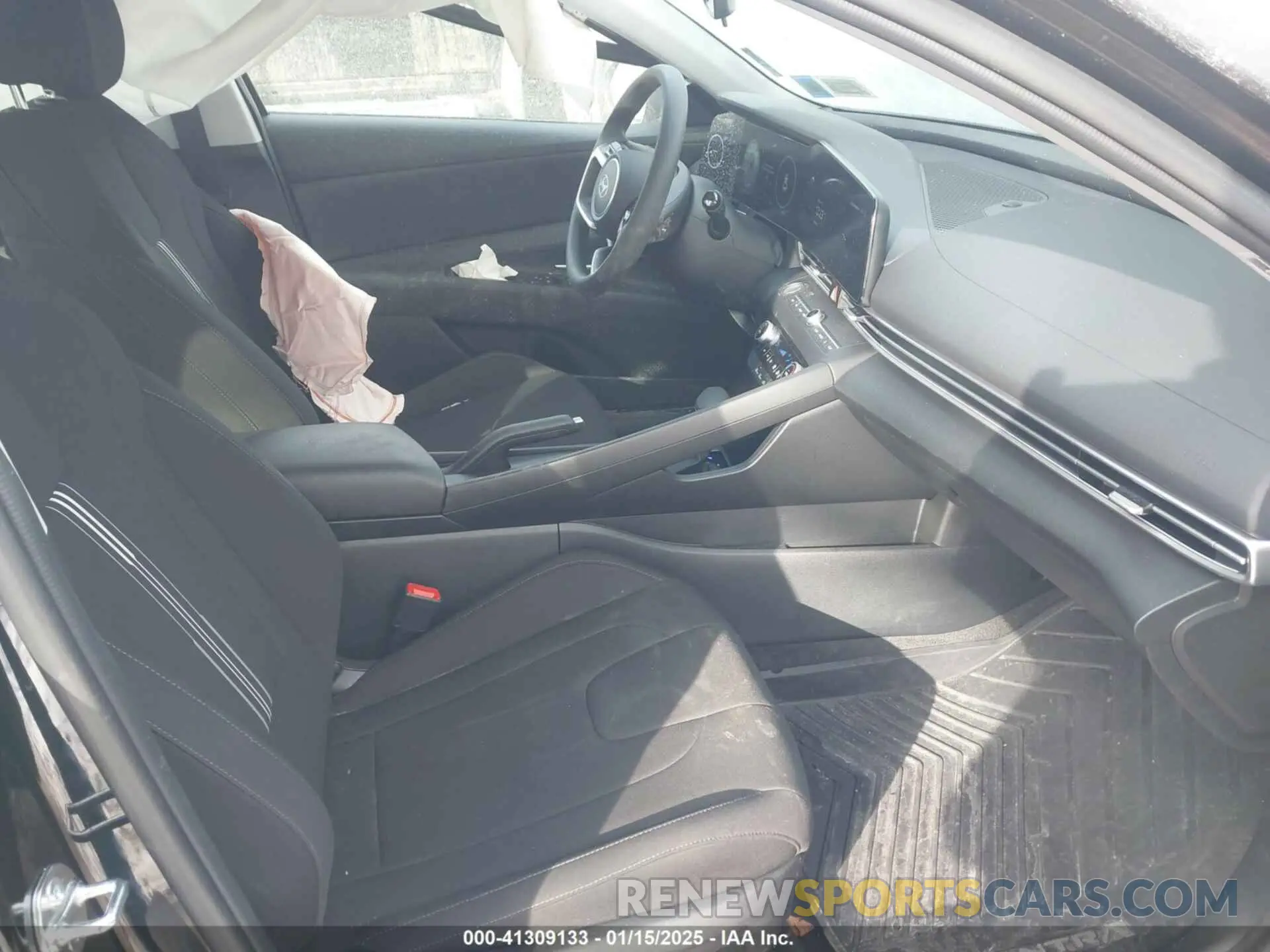 5 Photograph of a damaged car KMHLM4DG3RU727957 HYUNDAI ELANTRA 2024