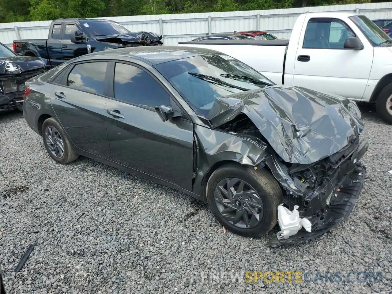 4 Фотография поврежденного автомобиля KMHLM4DG3RU733337 HYUNDAI ELANTRA 2024