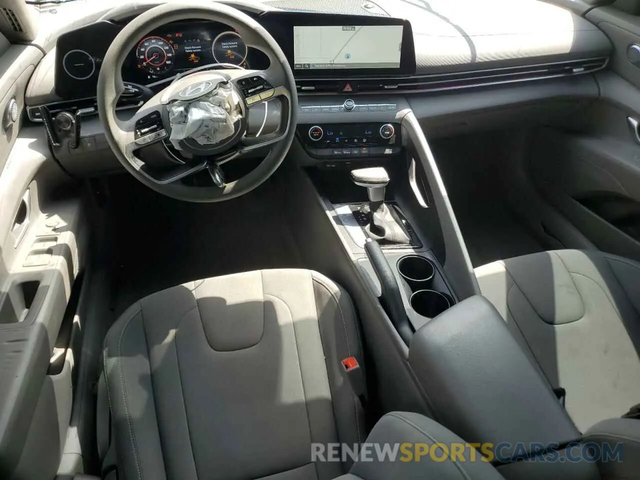 8 Фотография поврежденного автомобиля KMHLM4DG3RU733337 HYUNDAI ELANTRA 2024