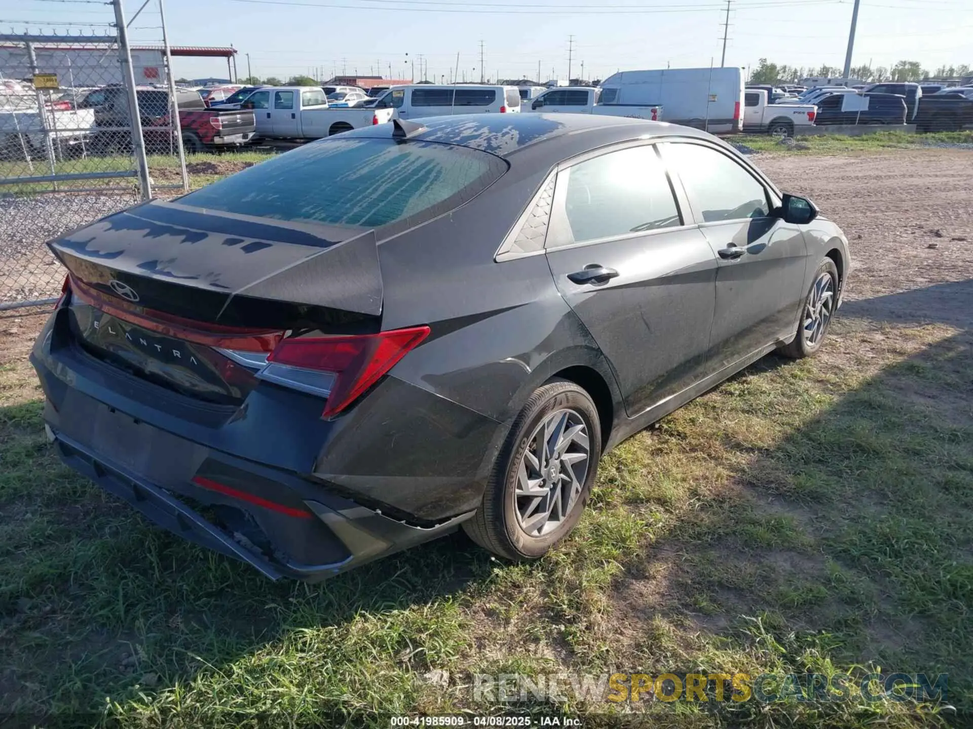 4 Фотография поврежденного автомобиля KMHLM4DG3RU751126 HYUNDAI ELANTRA 2024