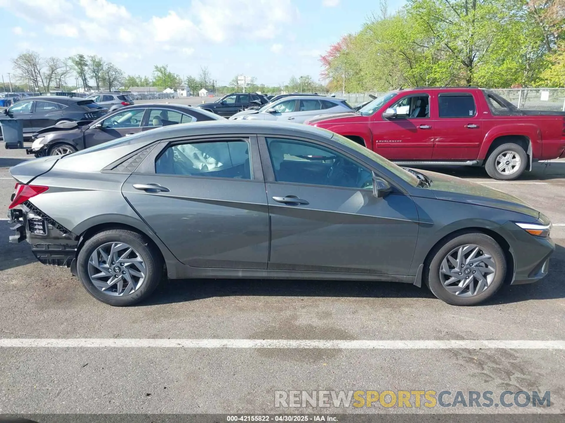 13 Photograph of a damaged car KMHLM4DG3RU759596 HYUNDAI ELANTRA 2024